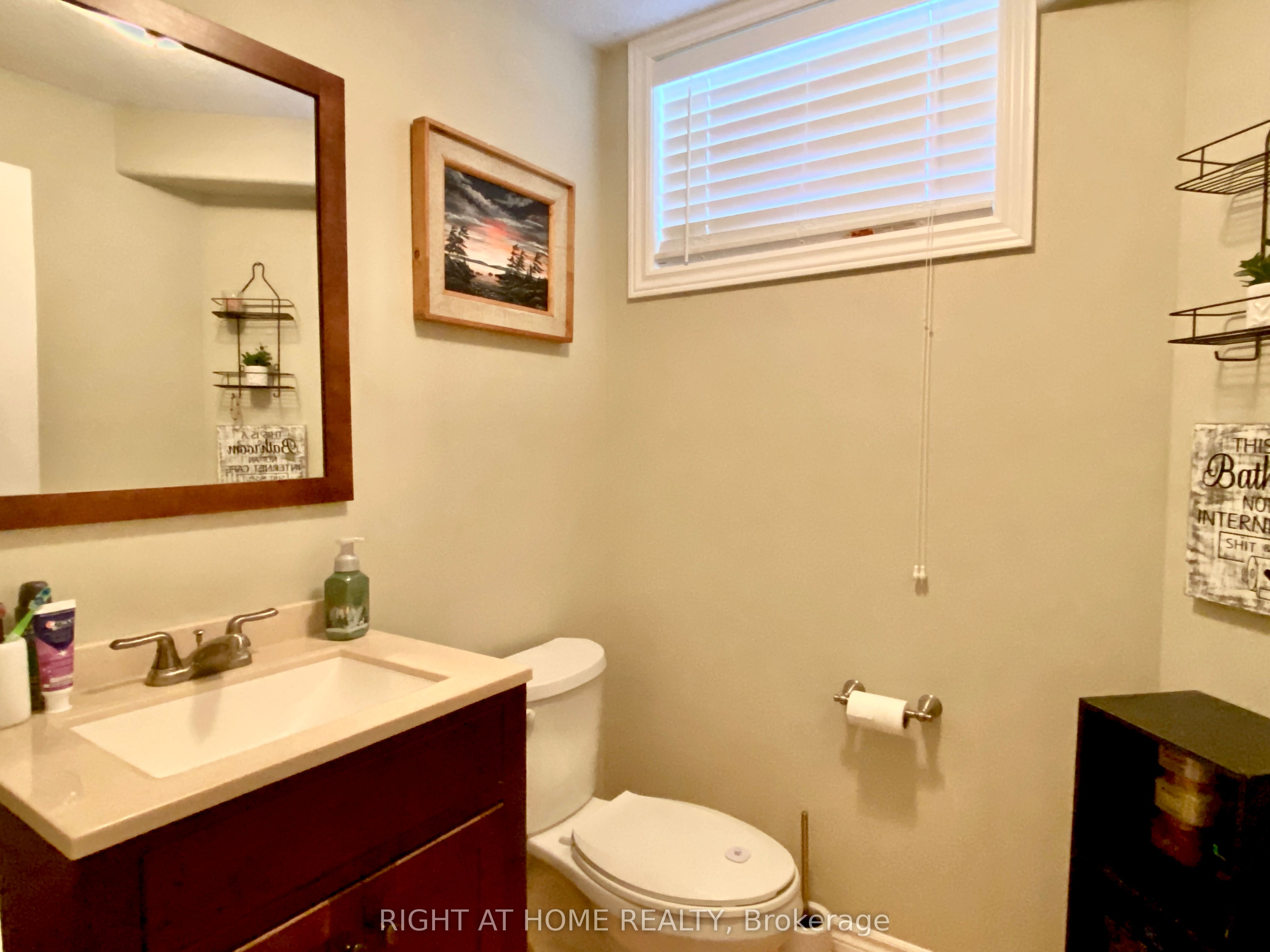 35 Auburn Court, Barrie, ON L4N 6G9 photo 4
