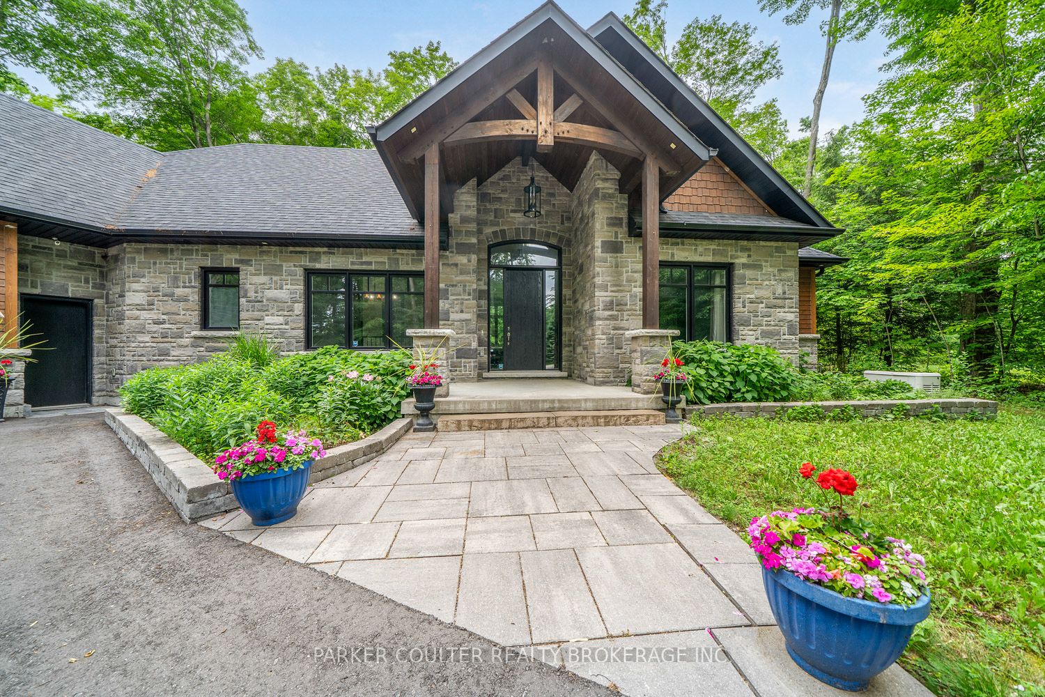29 Gallagher Crescent, Springwater, ON L9X 0K1 photo 3