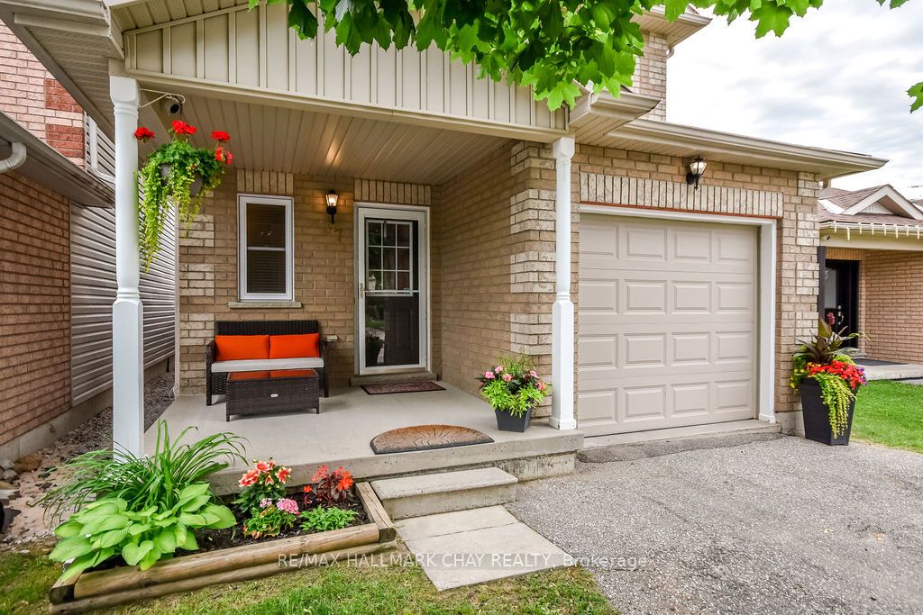 37 Julia Crescent, Orillia, ON L3V 7Y9 photo 2