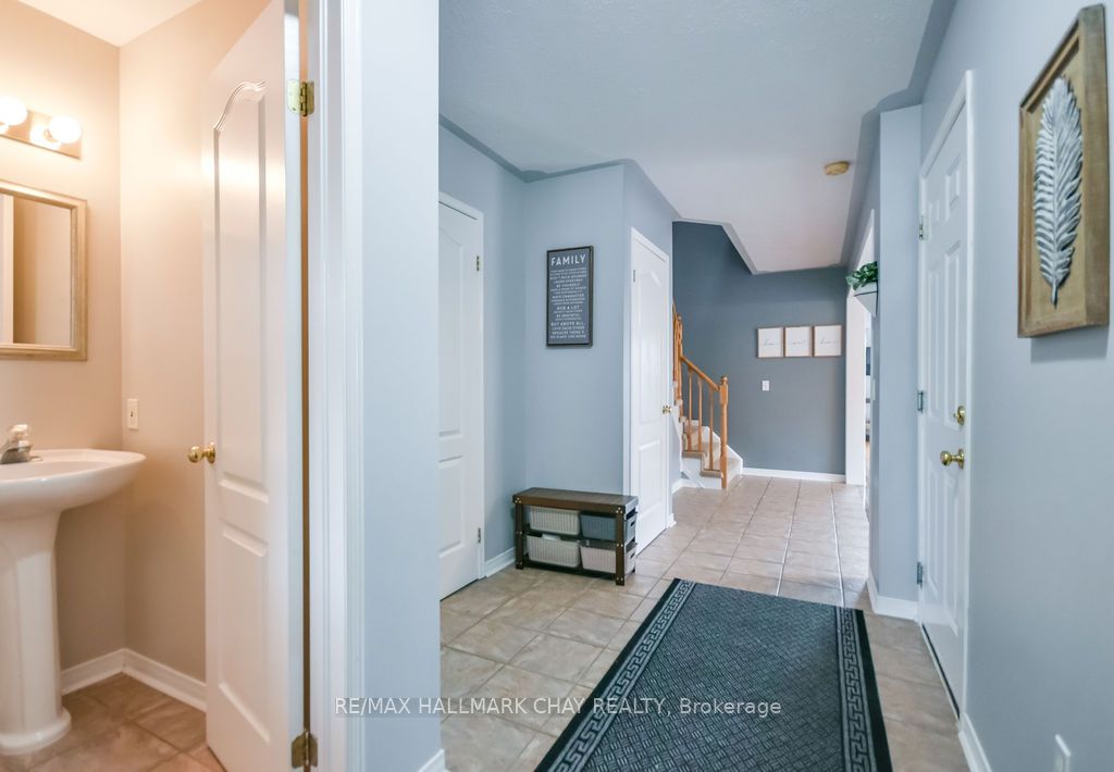 37 Julia Crescent, Orillia, ON L3V 7Y9 photo 3