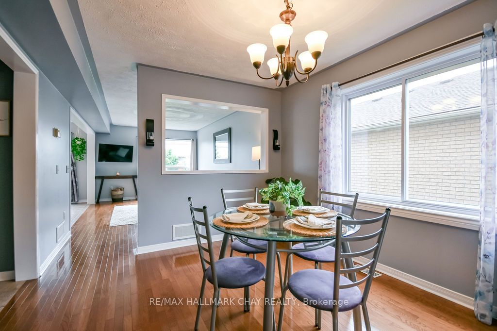 37 Julia Crescent, Orillia, ON L3V 7Y9 photo 5
