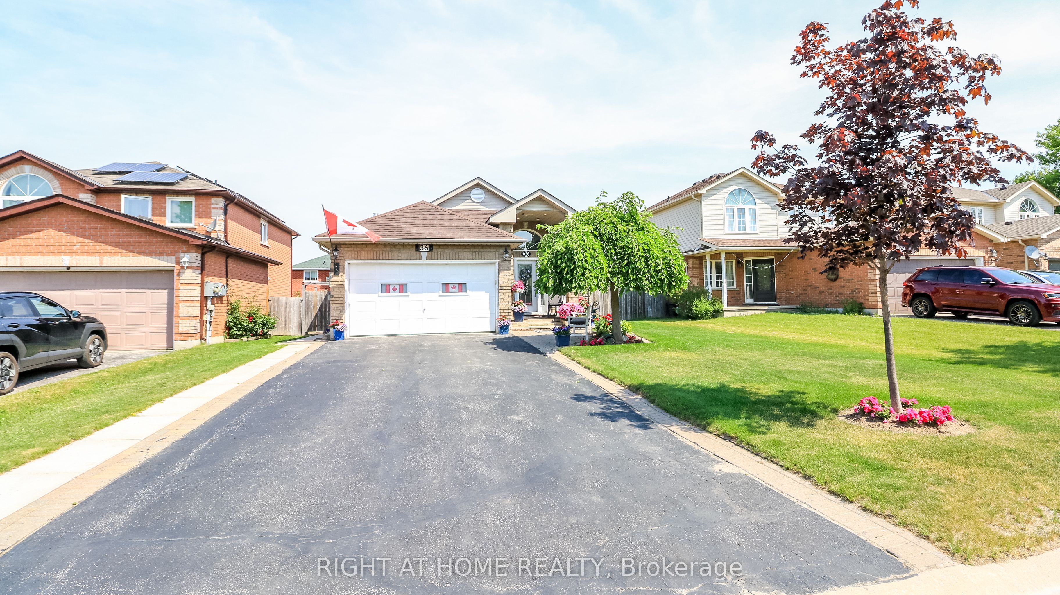 36 Benjamin Lane, Barrie, ON L4N 0S2 photo 3