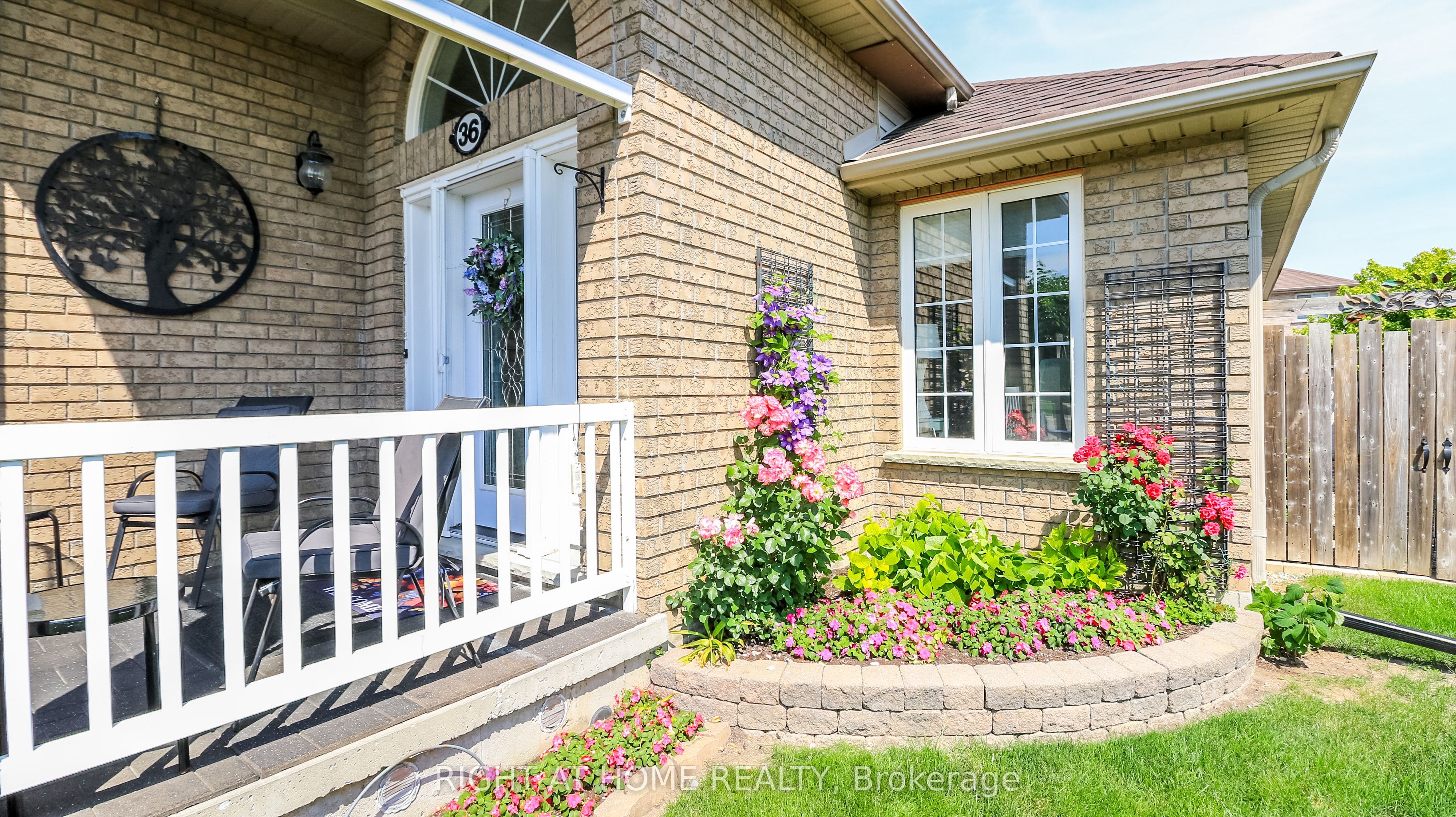 36 Benjamin Lane, Barrie, ON L4N 0S2 photo 4