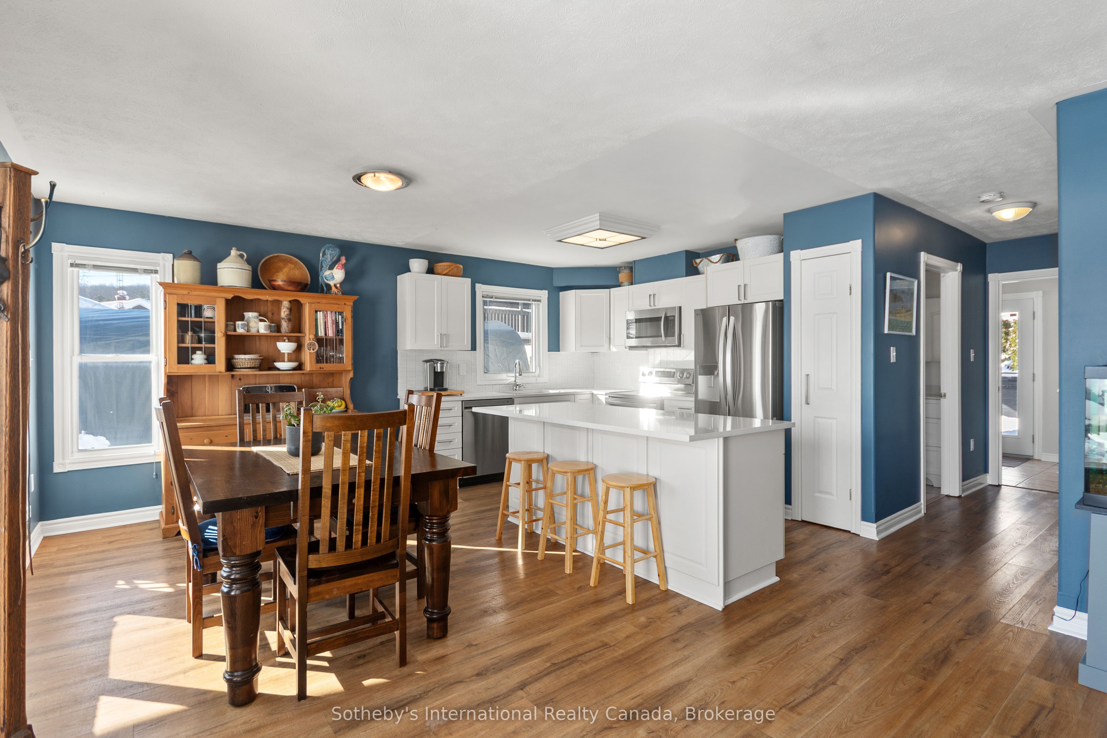604 CHAMPLAIN Road, Tiny, ON L9M 0C2 photo 5