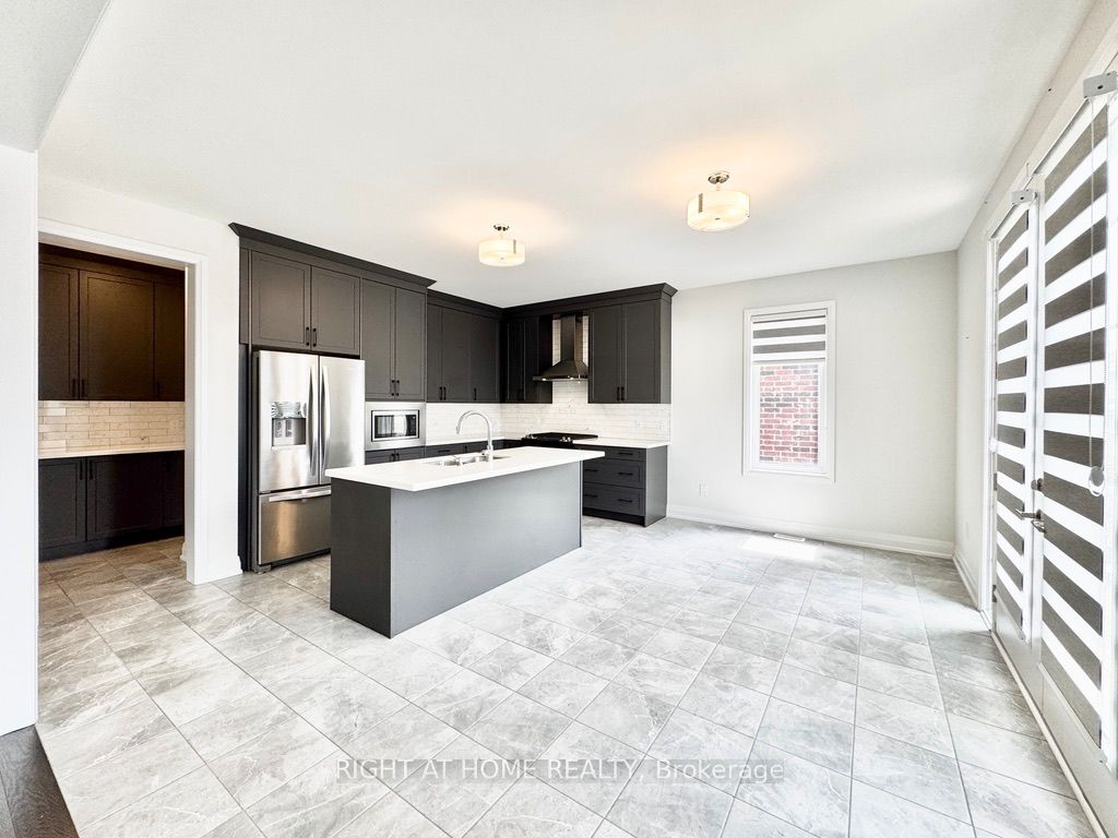 6 Sweet Cicely Street Upper, Springwater, ON L9X 2E2 photo 2