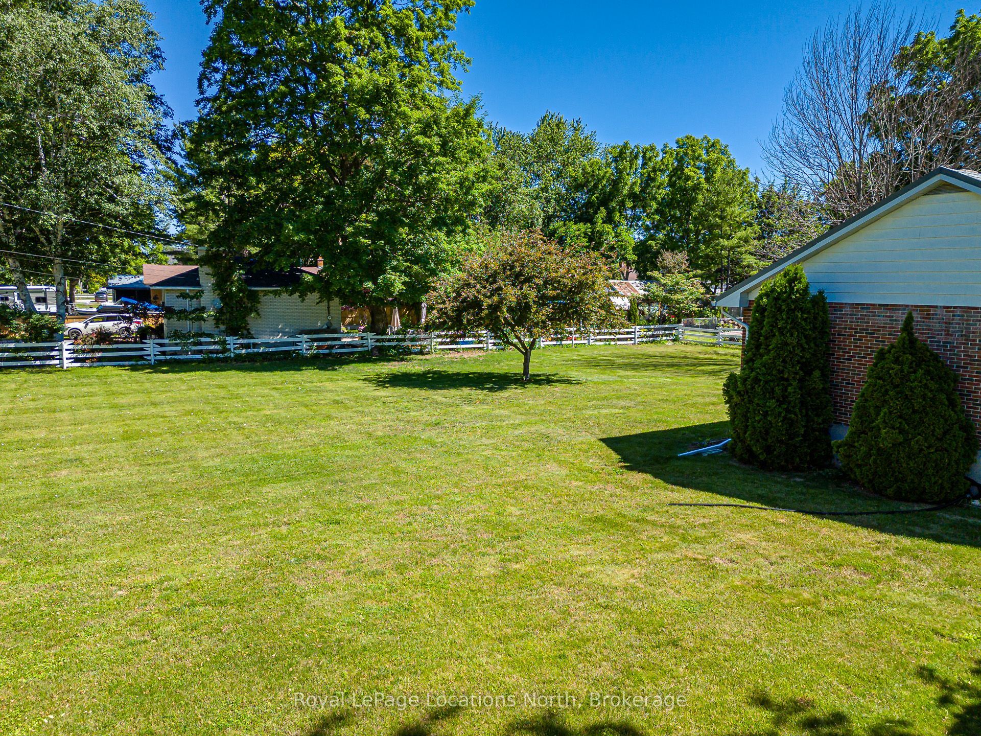2 Buist Street, Clearview, ON L0M 1P0 photo 4