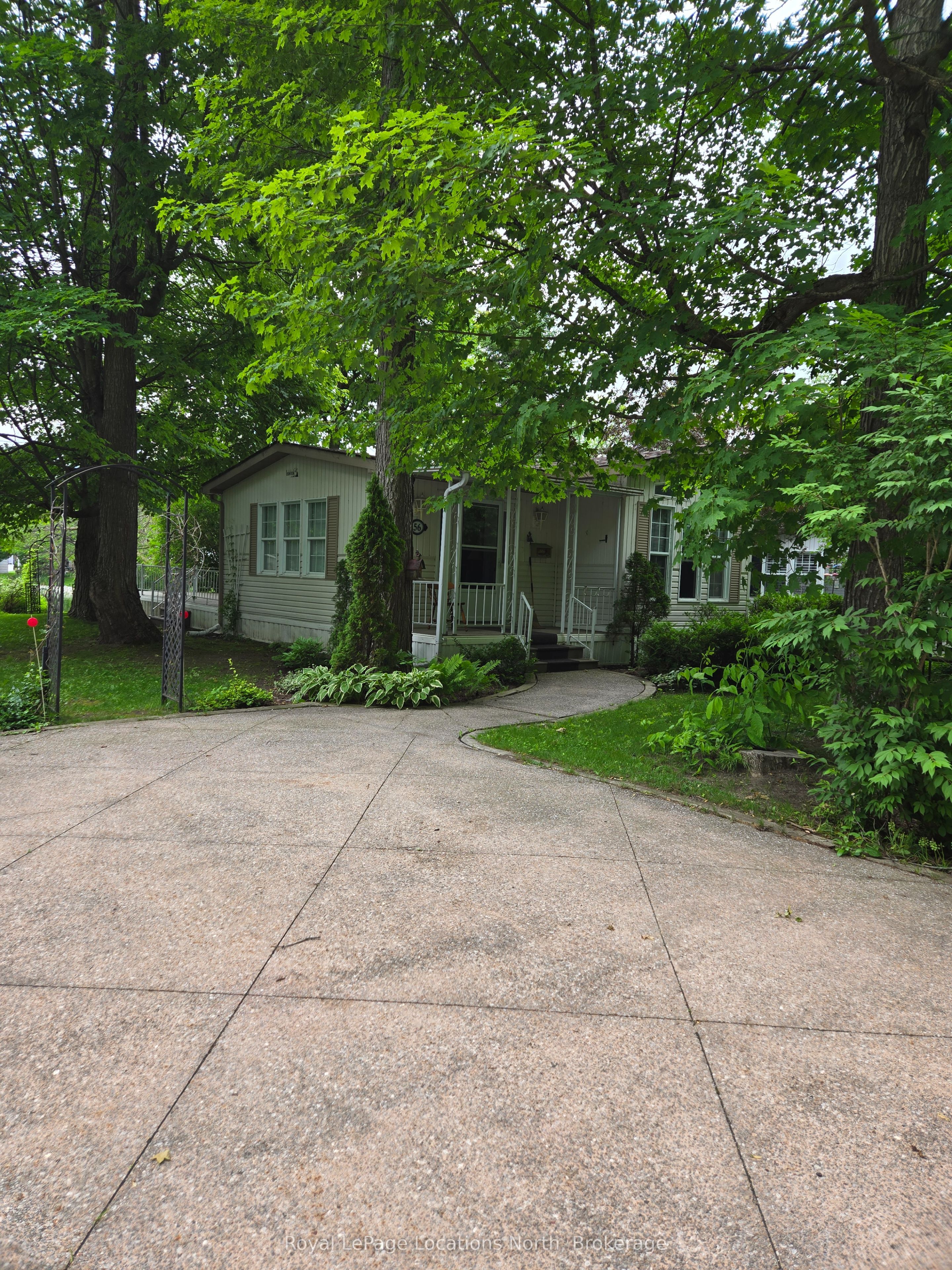 56 The Boardwalk N/A, Wasaga Beach, ON L9Z 3A8 photo 2