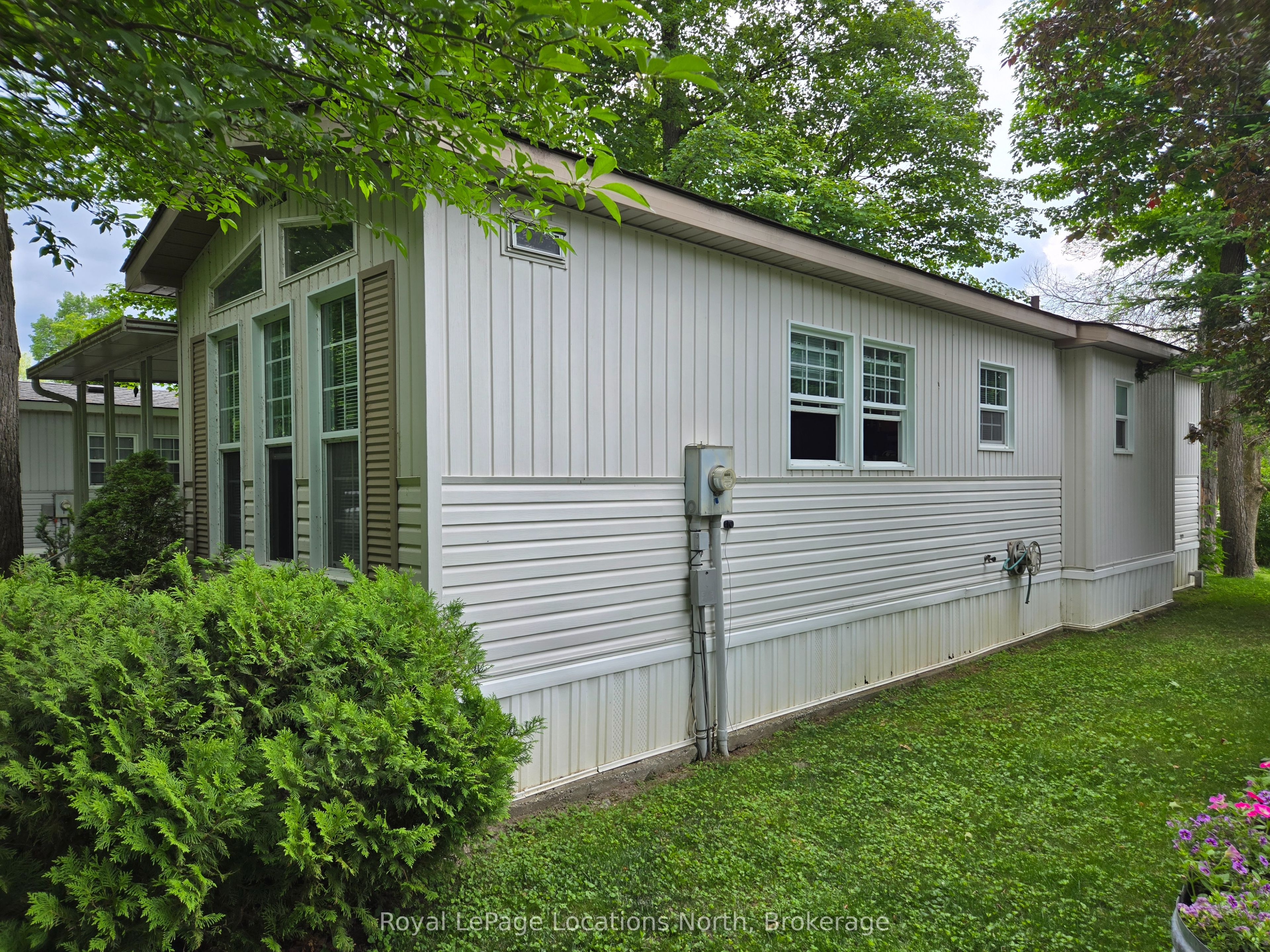 56 The Boardwalk N/A, Wasaga Beach, ON L9Z 3A8 photo 4