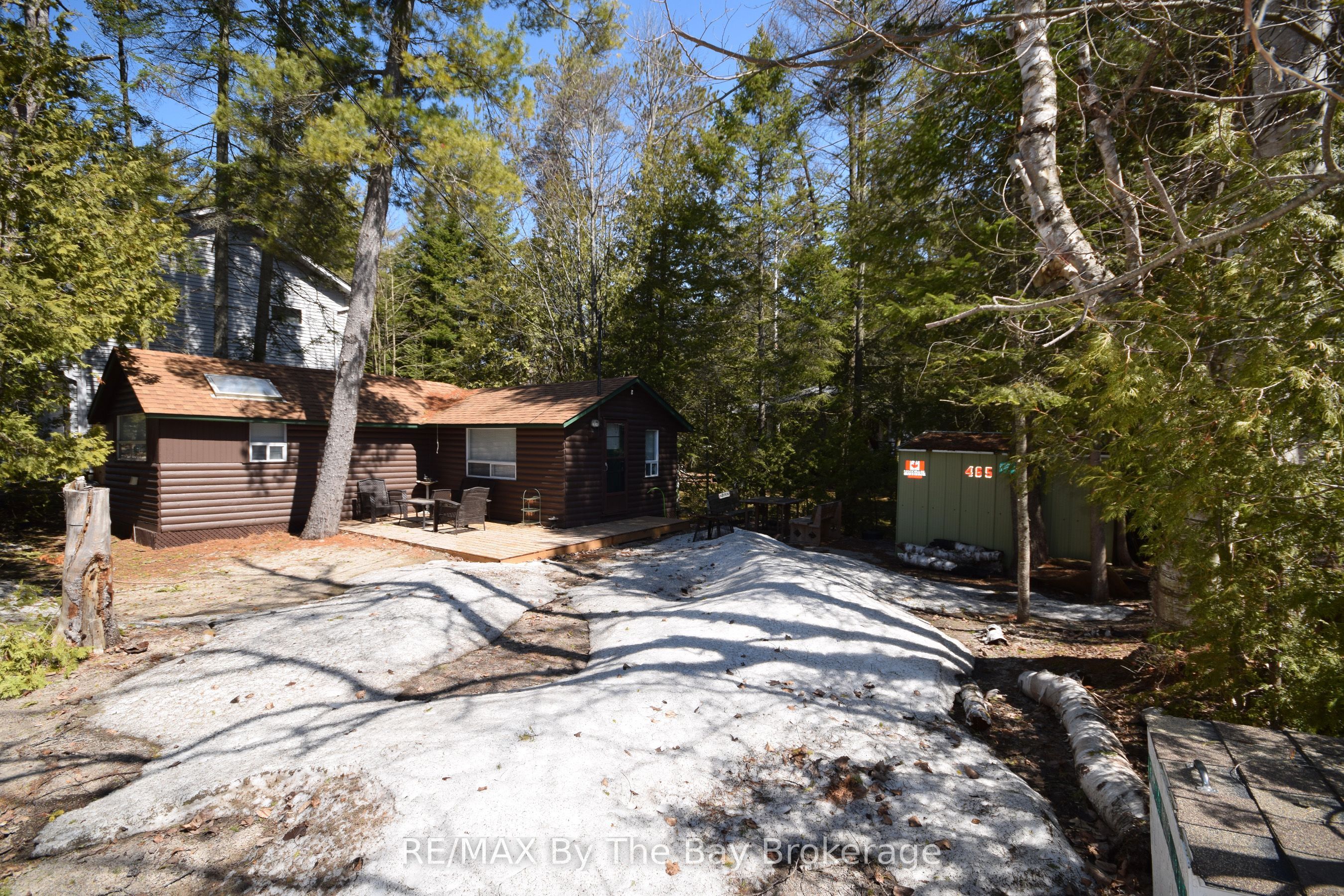 465 Bluewater Lane, Wasaga Beach, ON L9Z 2P4 photo 2