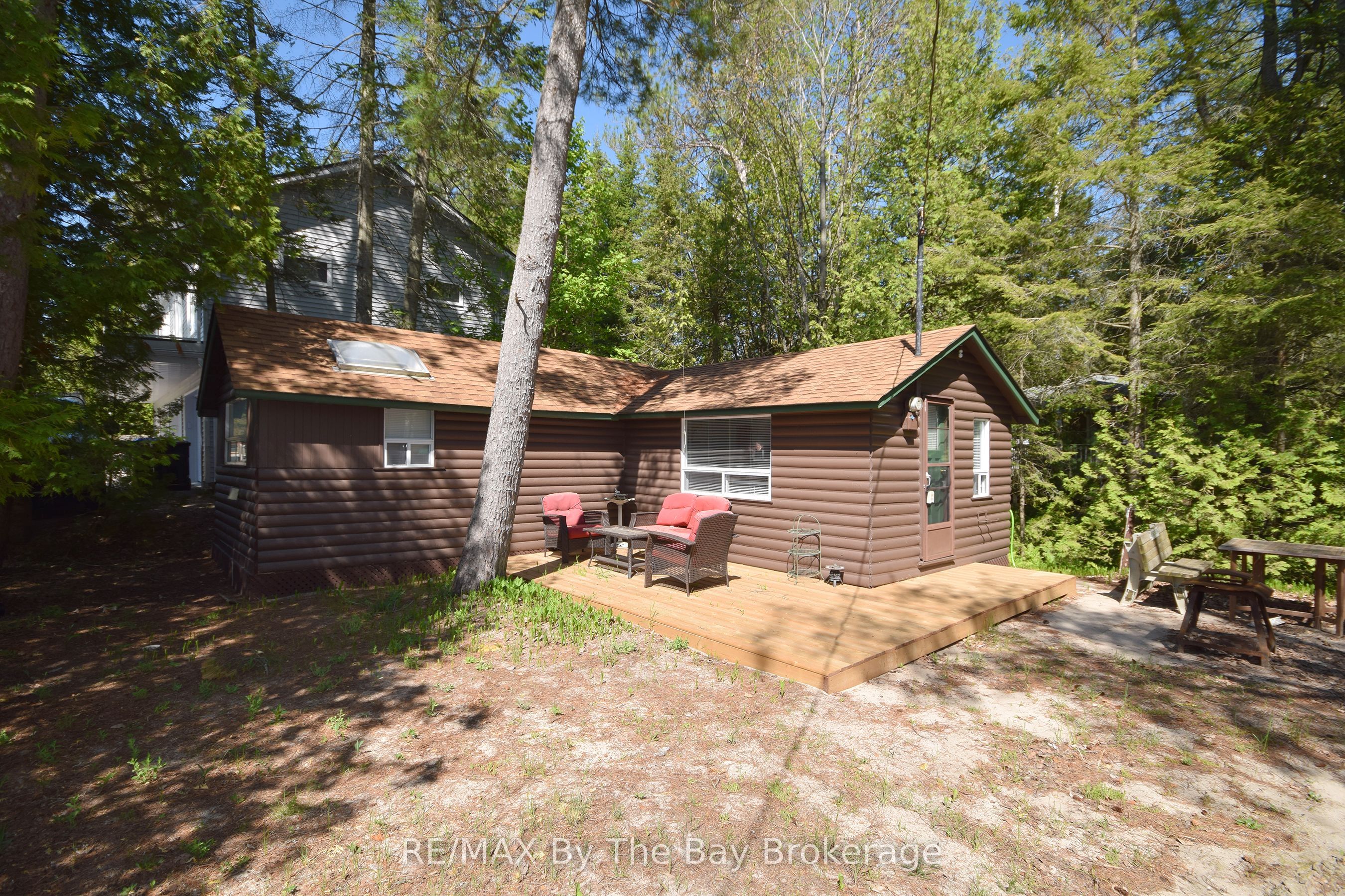 465 Bluewater Lane, Wasaga Beach, ON L9Z 2P4 photo 3