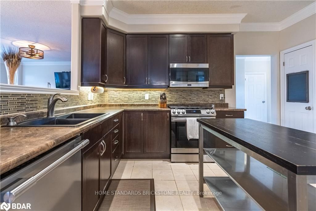 53 Graihawk Drive, Barrie, ON L4N 6G7 photo 3