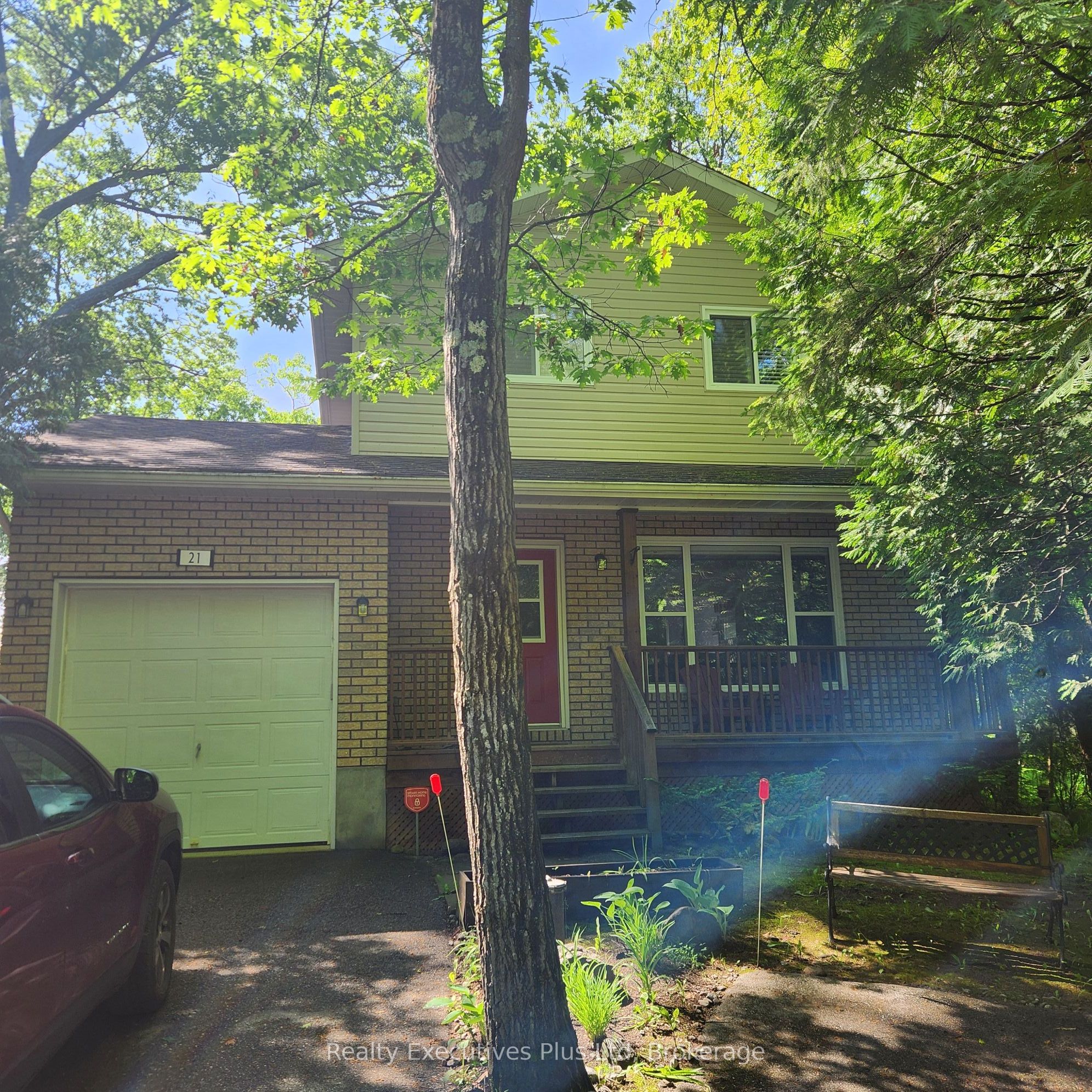21 Ivy Lane, Tiny, ON L0L 2J0
