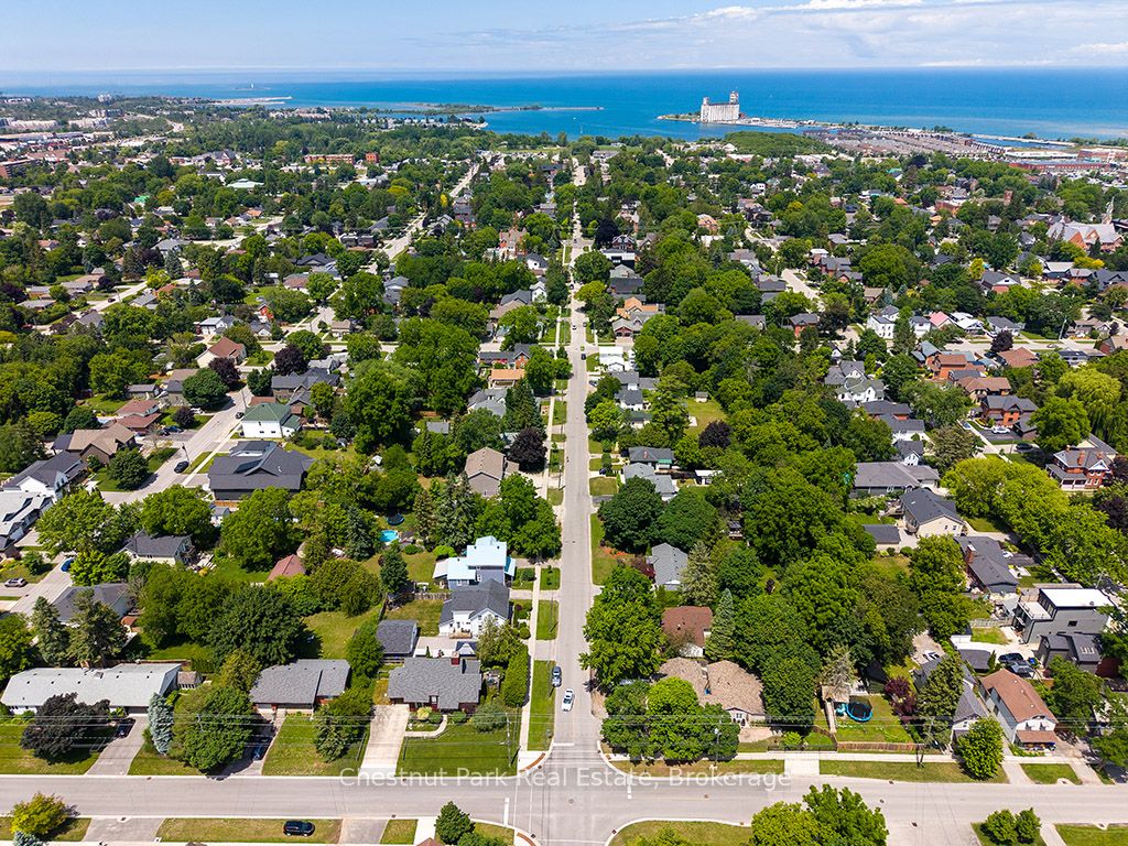 333 Oak Street, Collingwood, ON L9Y 2Y4 photo 5