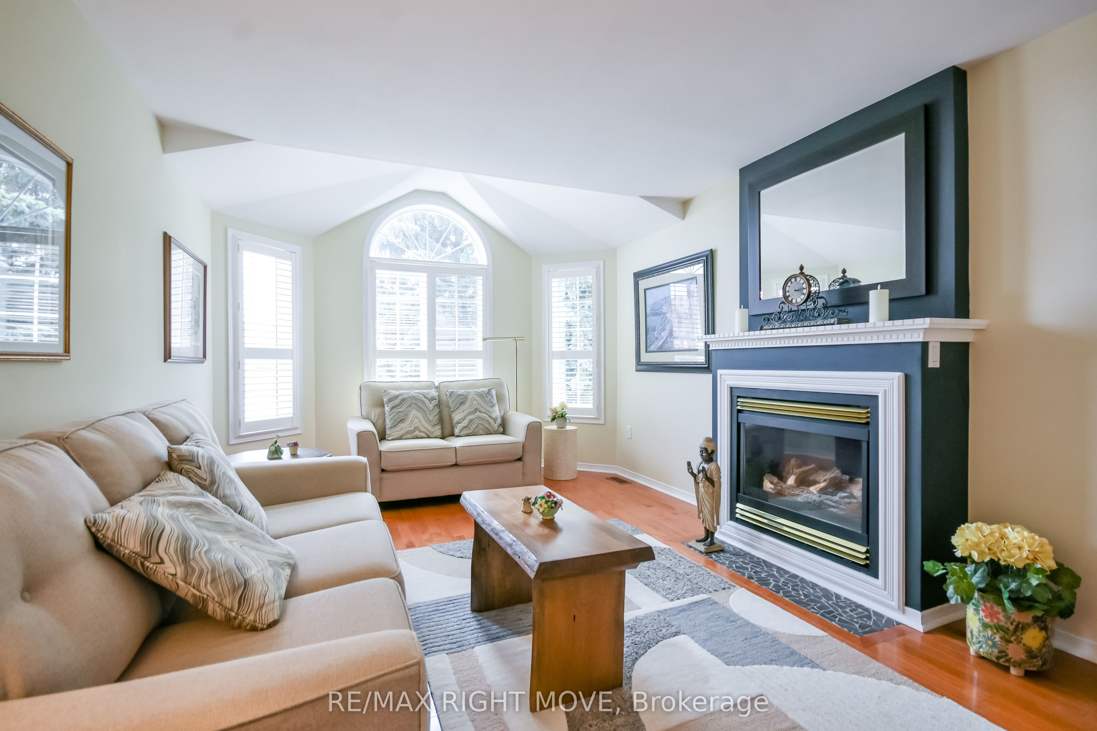89 Carter Crescent, Orillia, ON L3V 7R9 photo 3