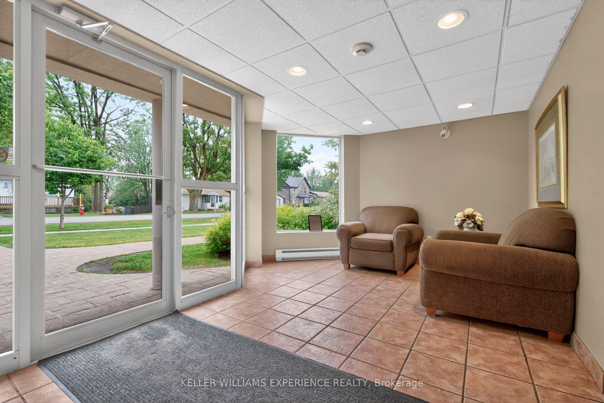 107 Bond Street 208, Orillia, ON L3V 1J7 photo 3