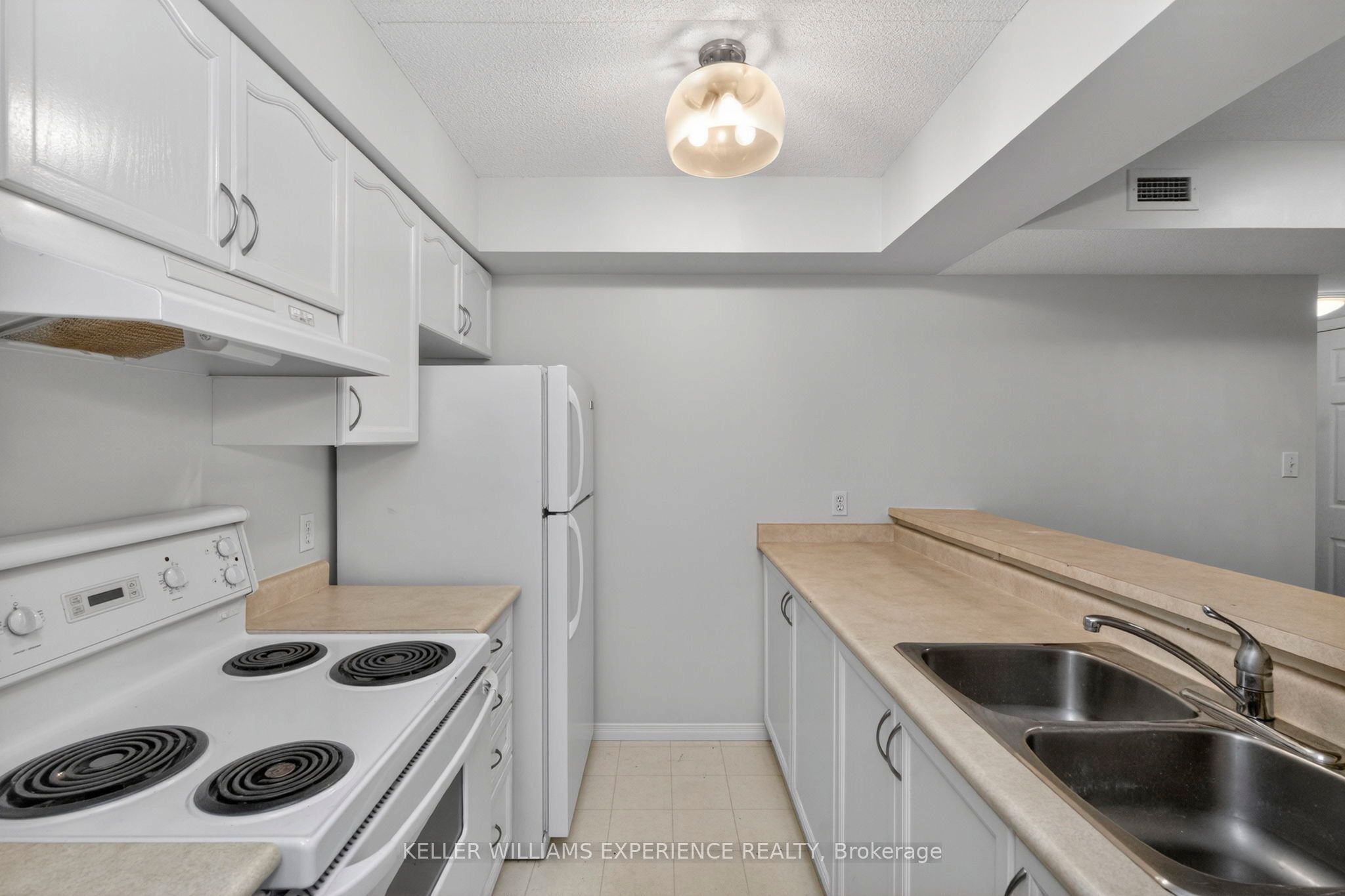 107 Bond Street 208, Orillia, ON L3V 1J7 photo 4