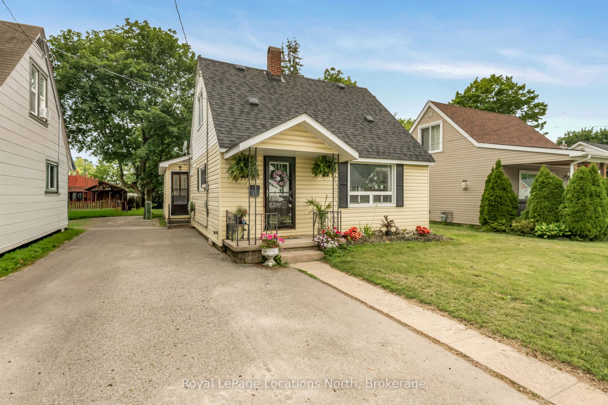 520 Maple Street, Collingwood, ON L9Y 2S5 photo 2