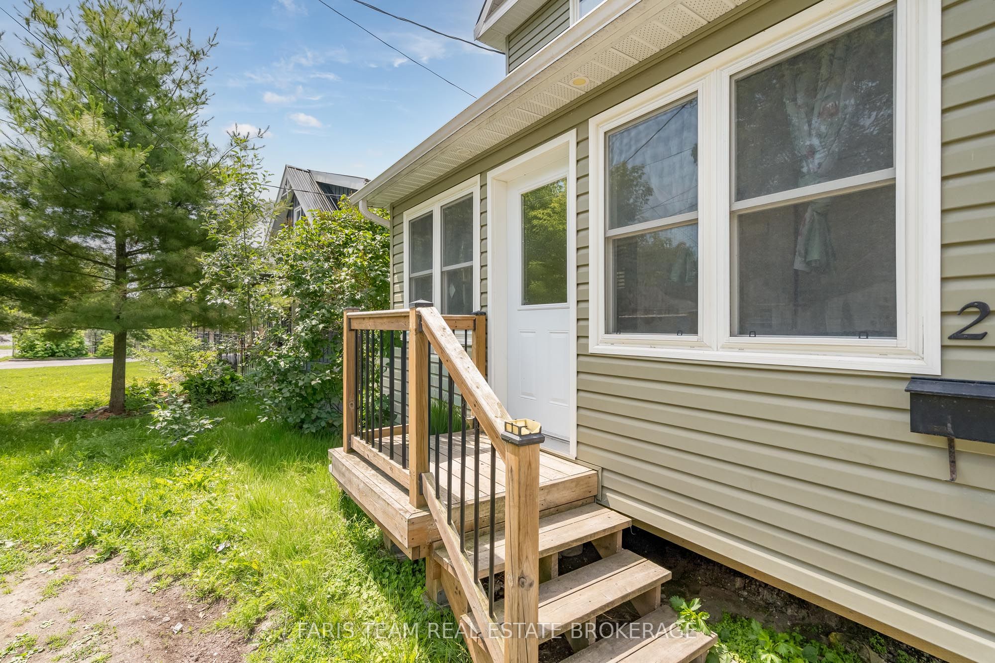 275 Gill Street, Orillia, ON L3V 4K3 photo 3