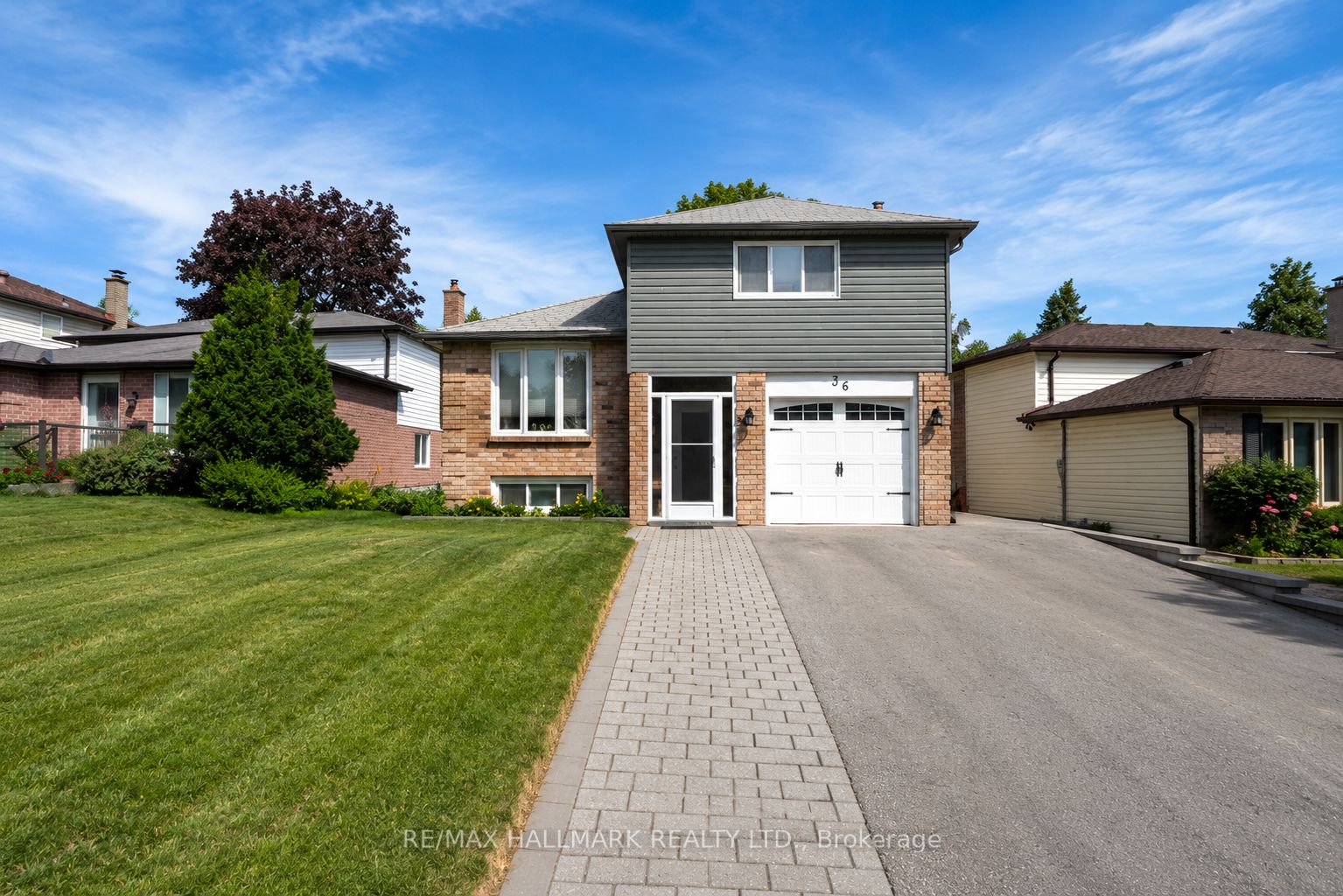 36 Ridgeway Avenue, Barrie, ON L4N 5L2