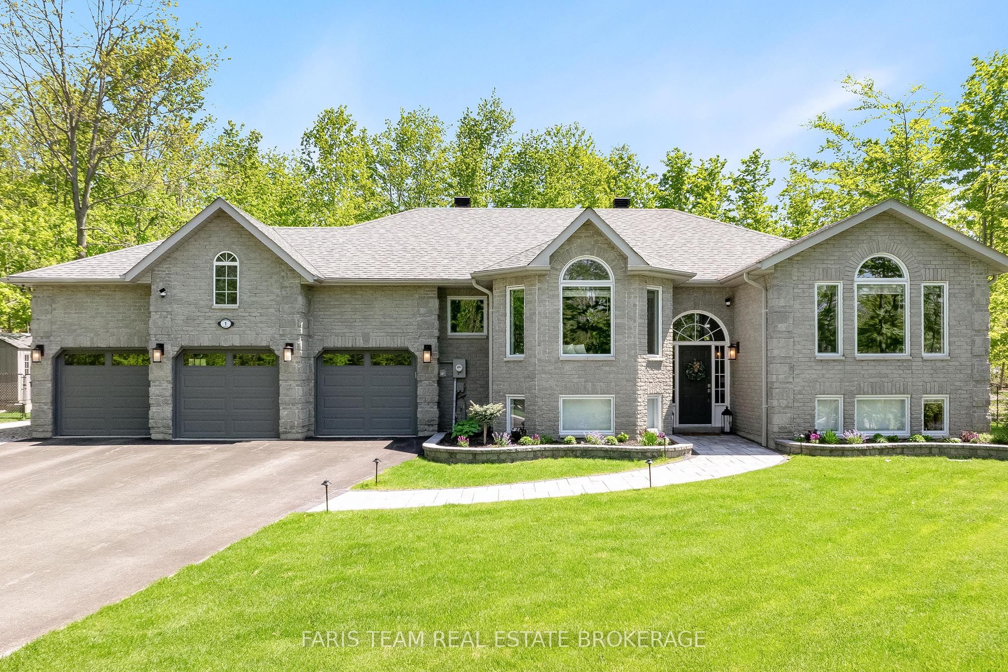 1 Pineview Drive, Oro-Medonte, ON L0L 2L0 photo 3