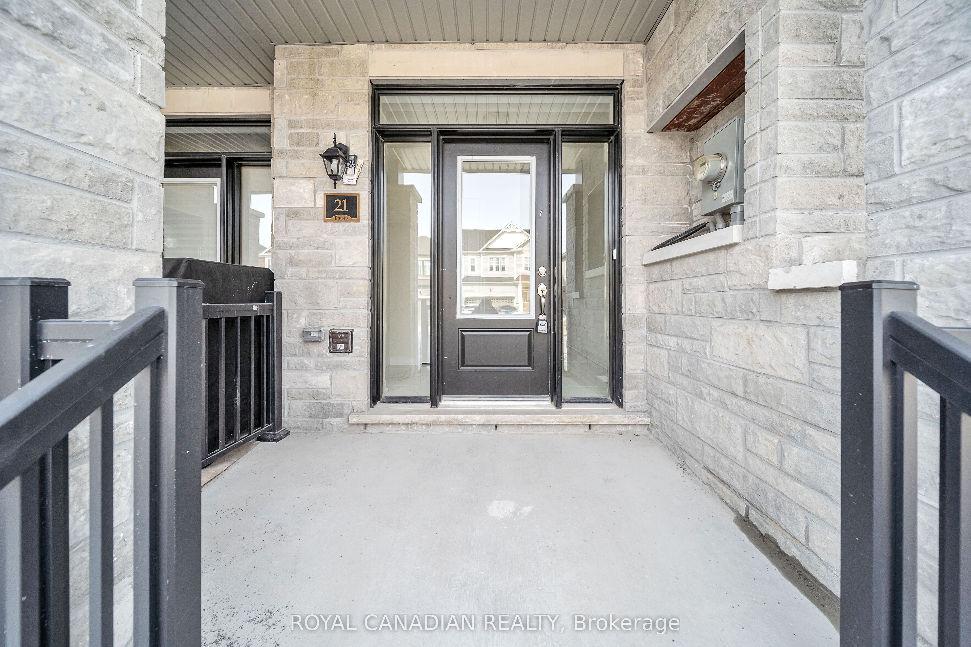21 Tamworth Terrace, Barrie, ON L9J 0W5 photo 5