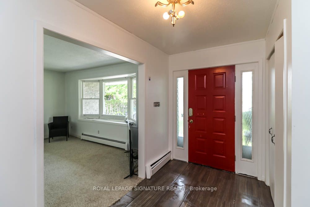 1729 Mosley Street, Wasaga Beach, ON L9Z 1Z8