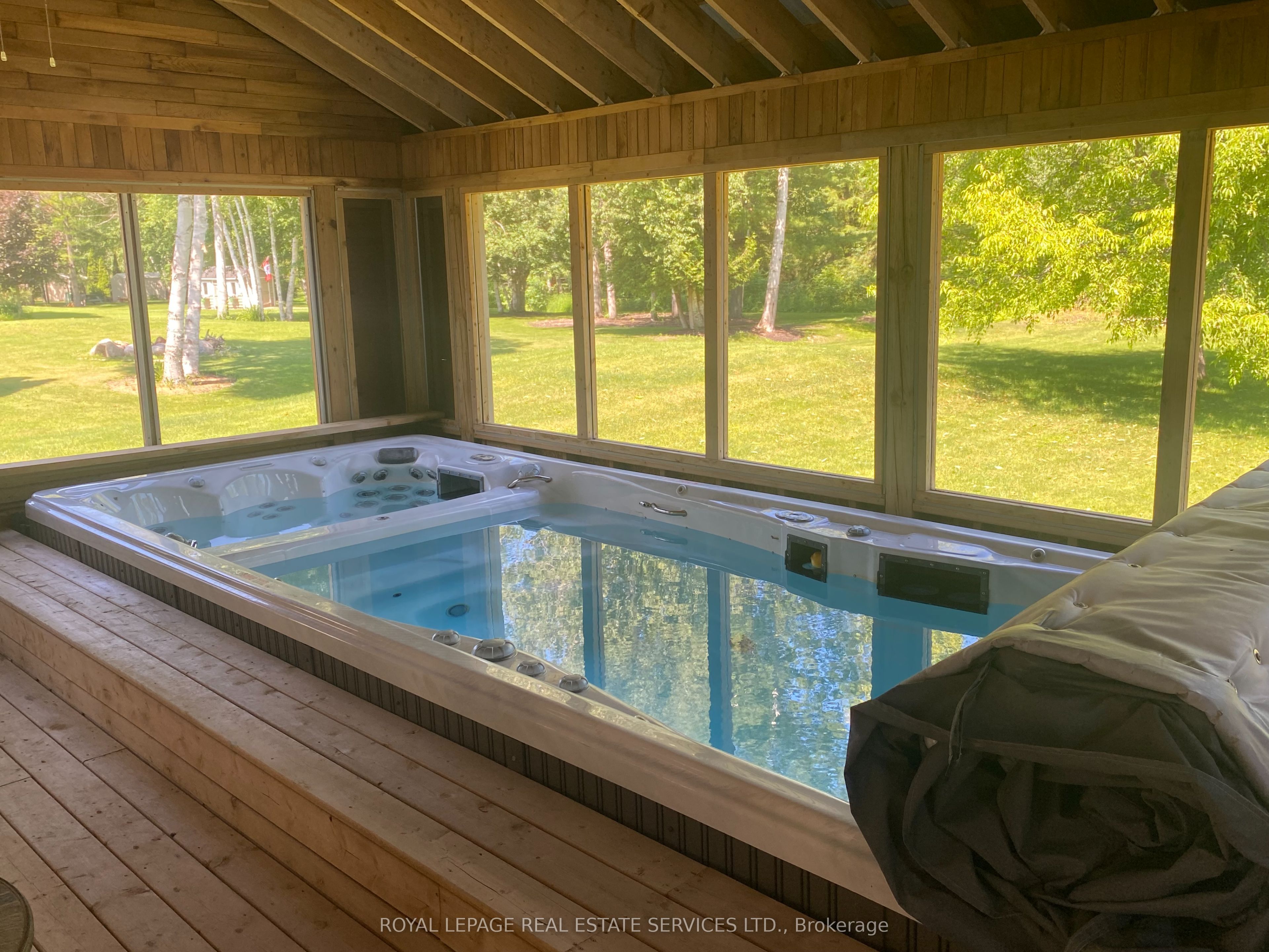 2 Alexandra Lane, Wasaga Beach, ON L9Z 1N5 photo 2