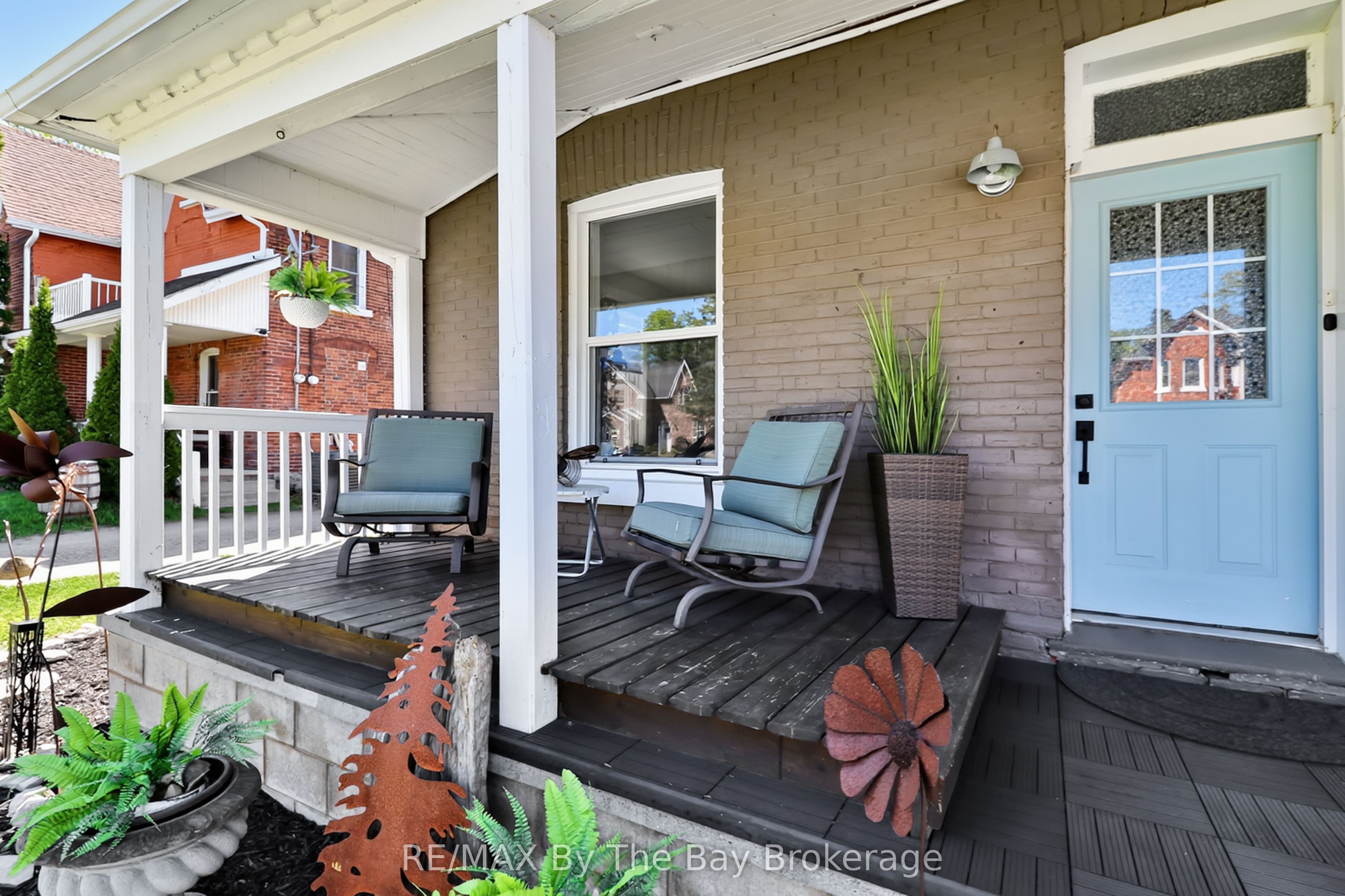 87 Queen Street W, Springwater, ON L0L 1P0 photo 2