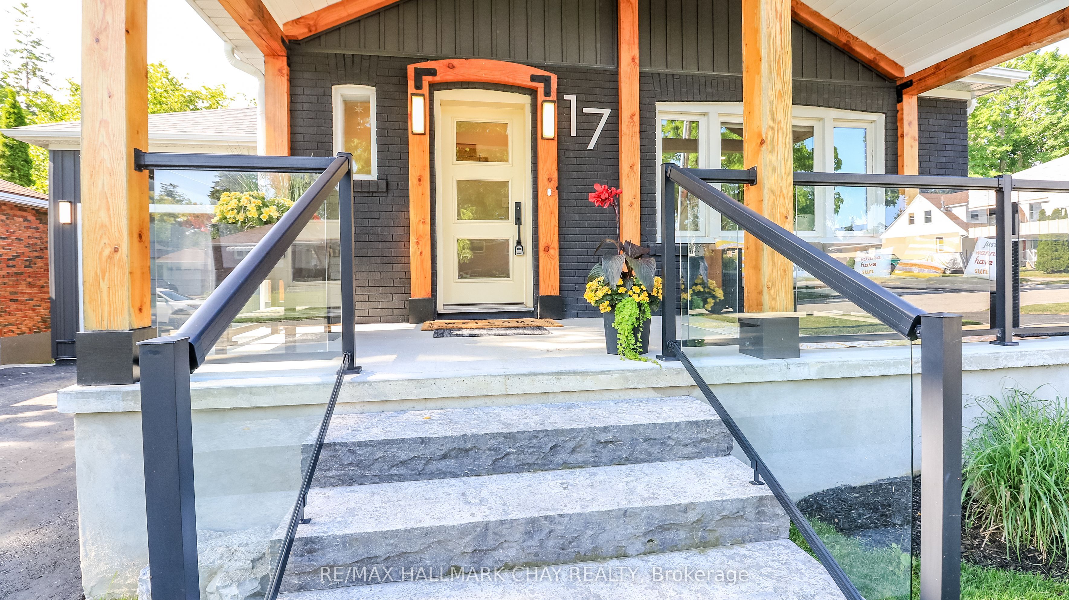 17 Bowman Avenue, Barrie, ON L4M 1V1 photo 4