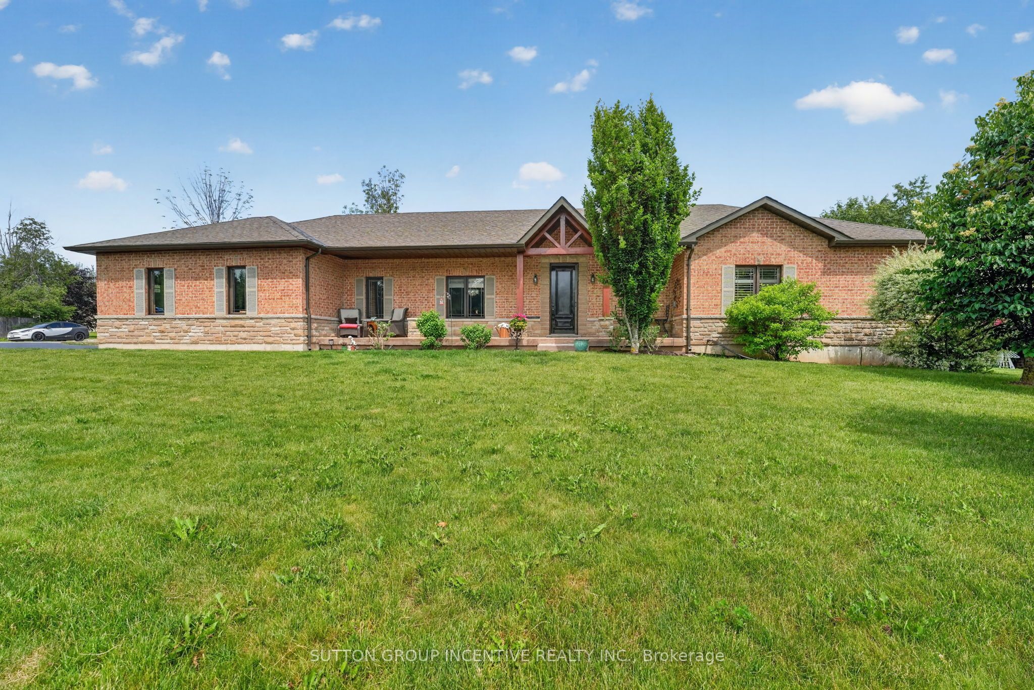 1 GALRICH Court, Oro-Medonte, ON L3V 0R5 photo 3