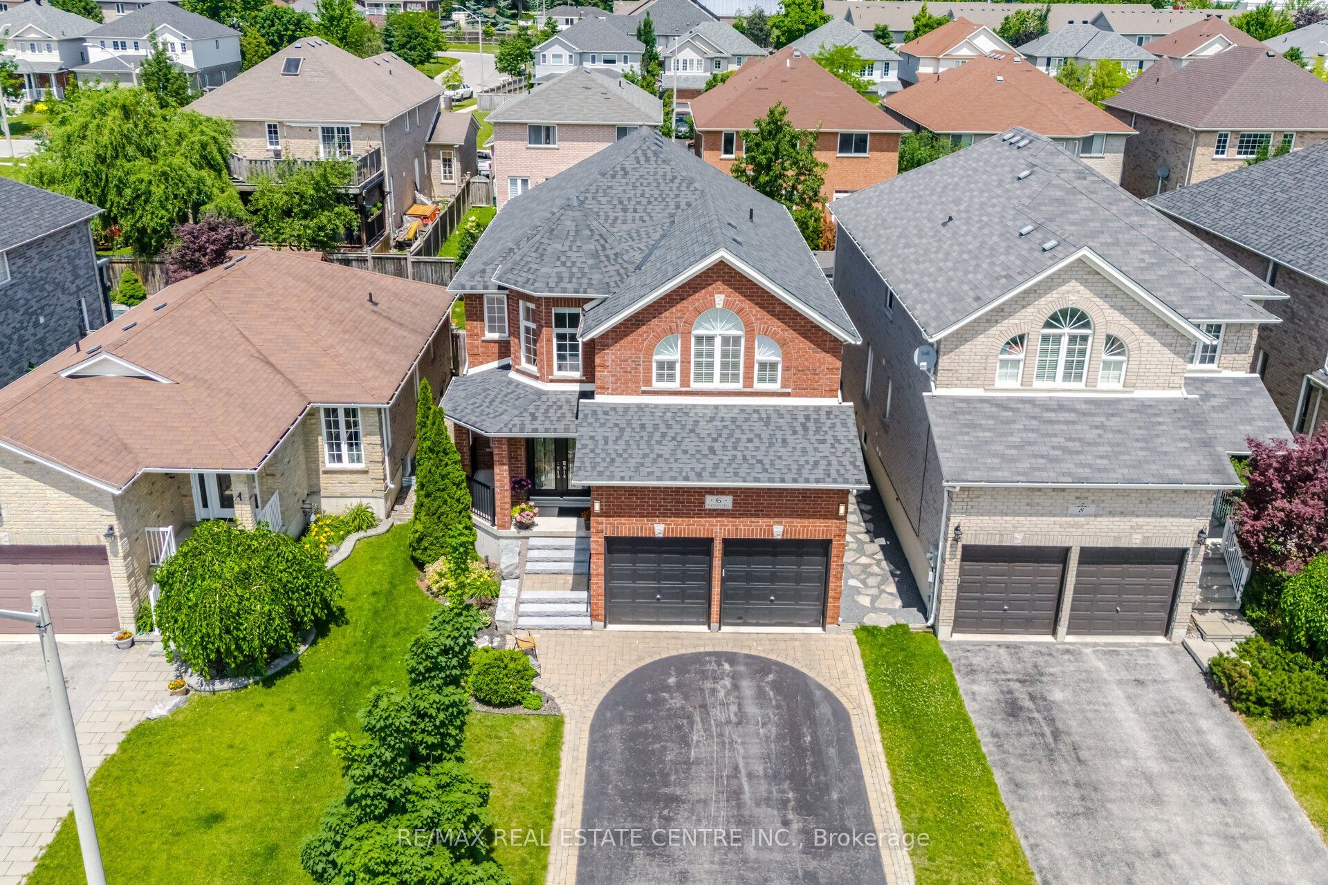 6 Parisian Crescent, Barrie, ON L4N 0Y9 photo 4