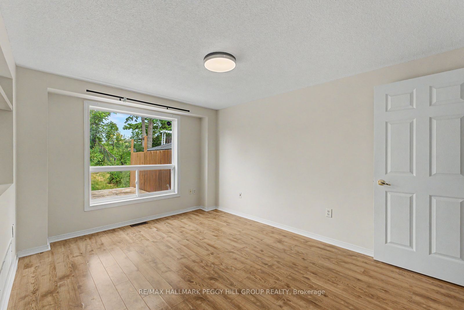 334 Dunsmore Lane, Barrie, ON L4M 7B2 photo 3