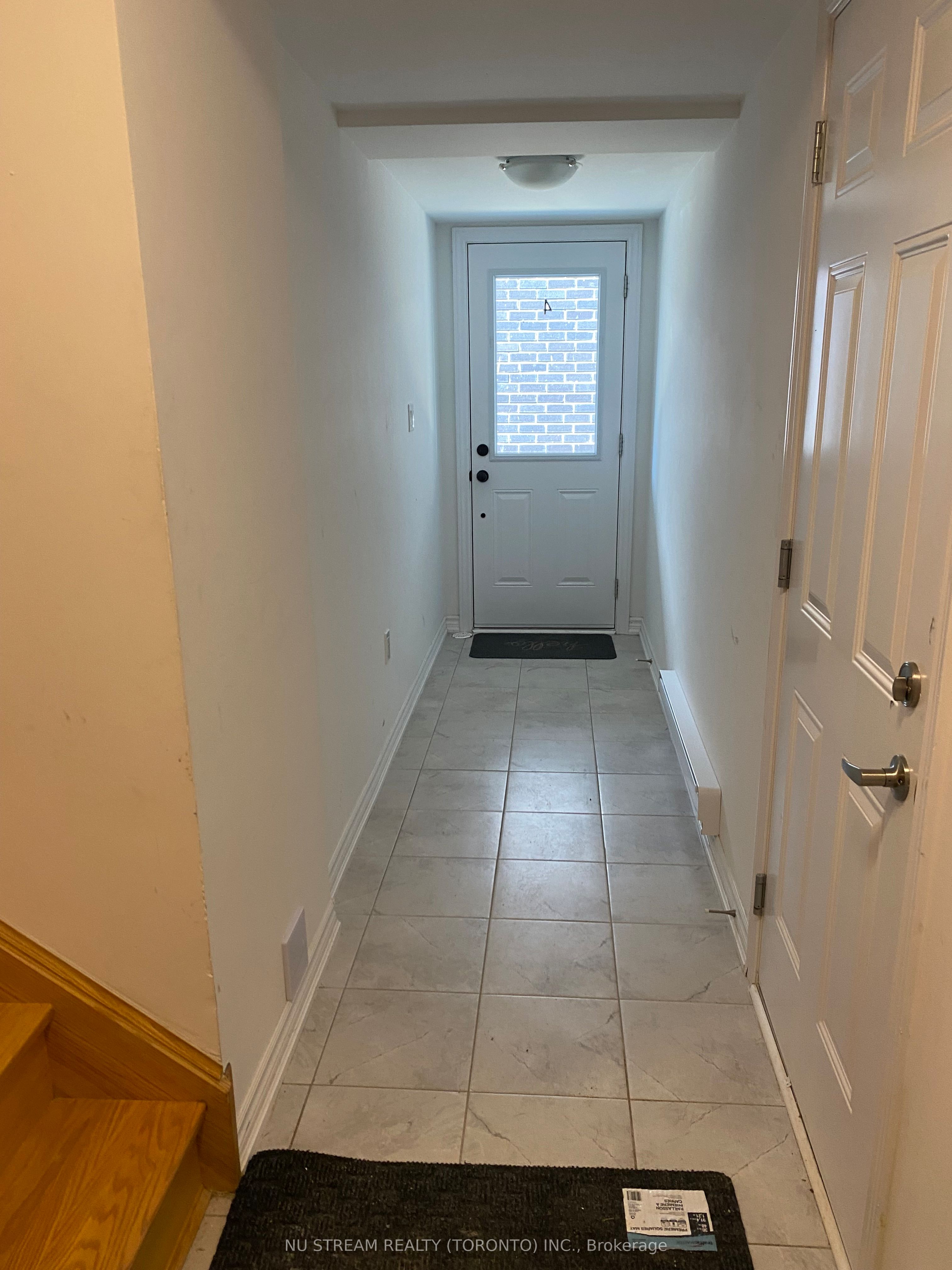 9 Hay Lane 4, Barrie, ON L9J 0T5 photo 3