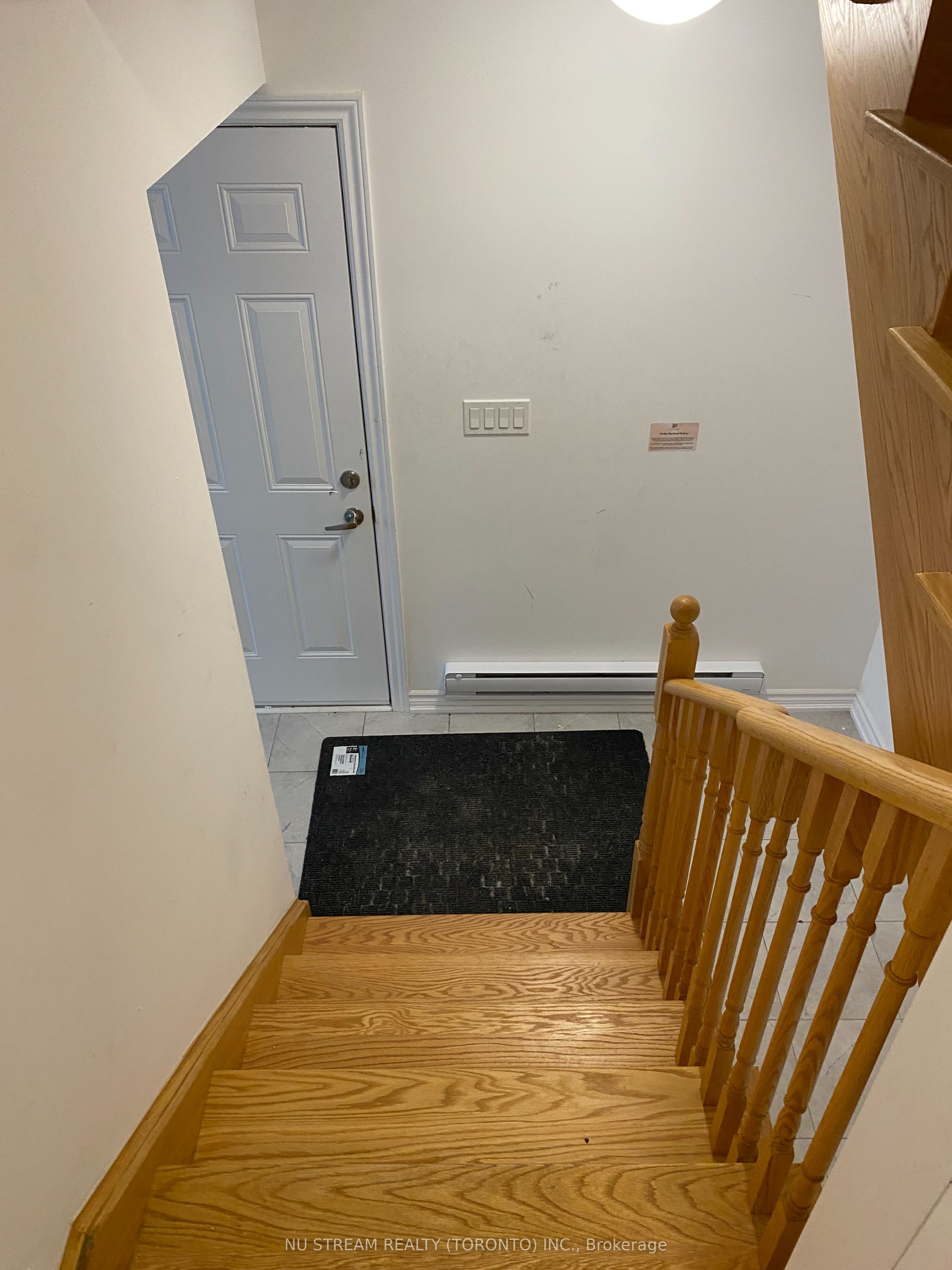 9 Hay Lane 4, Barrie, ON L9J 0T5 photo 4