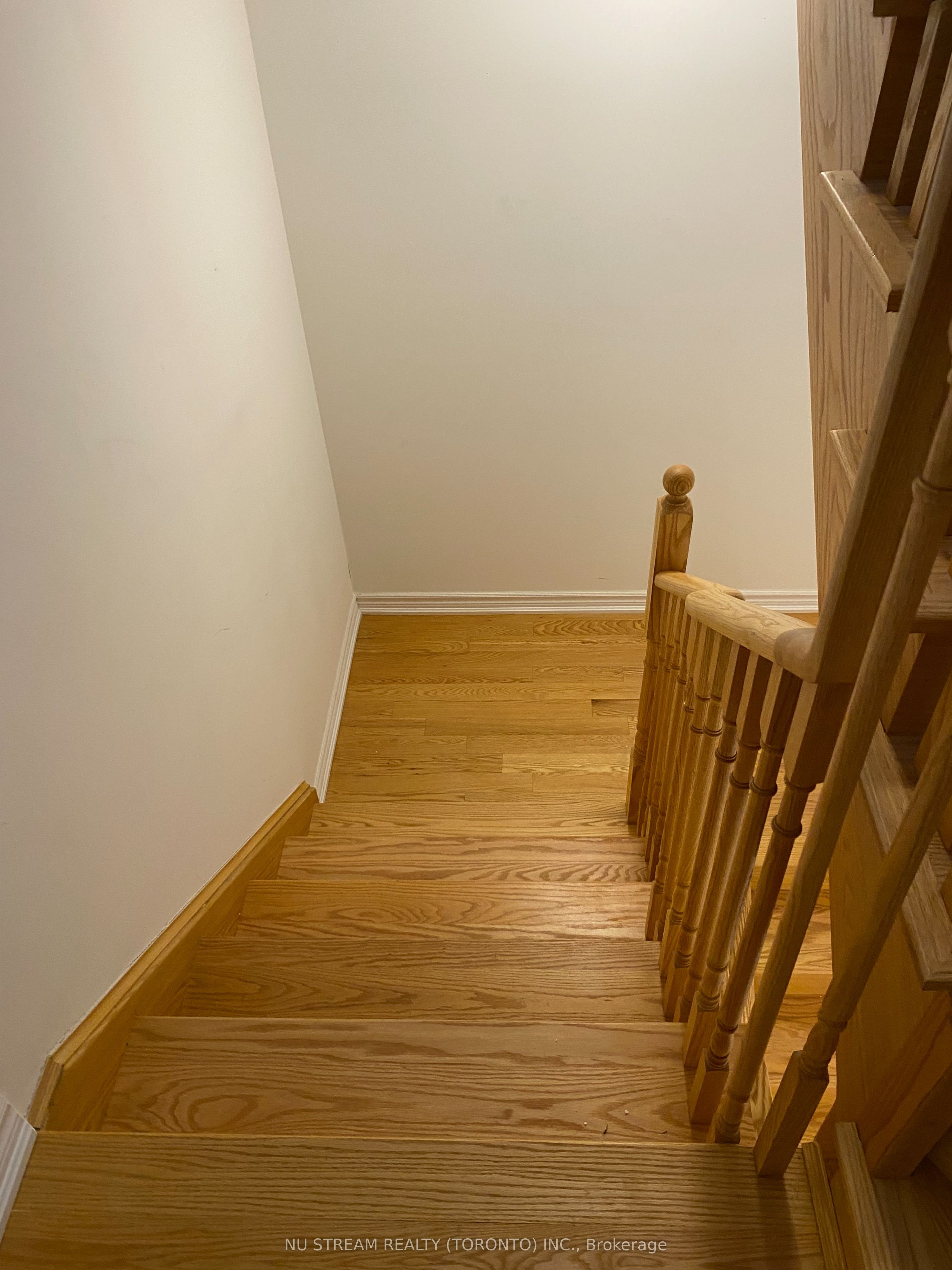 9 Hay Lane 4, Barrie, ON L9J 0T5 photo 5