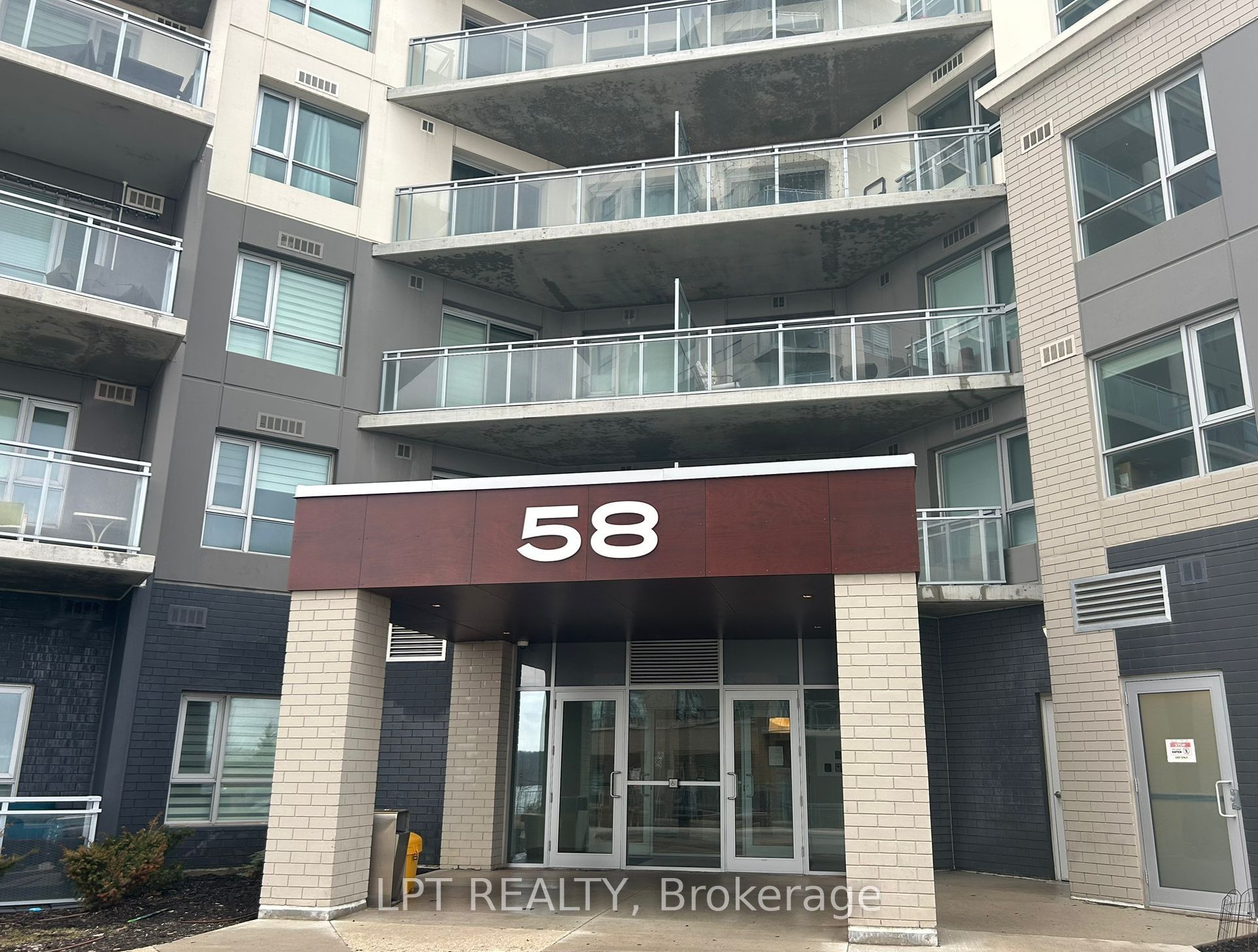 58 Lakeside Terrace 218, Barrie, ON L4M 0L5