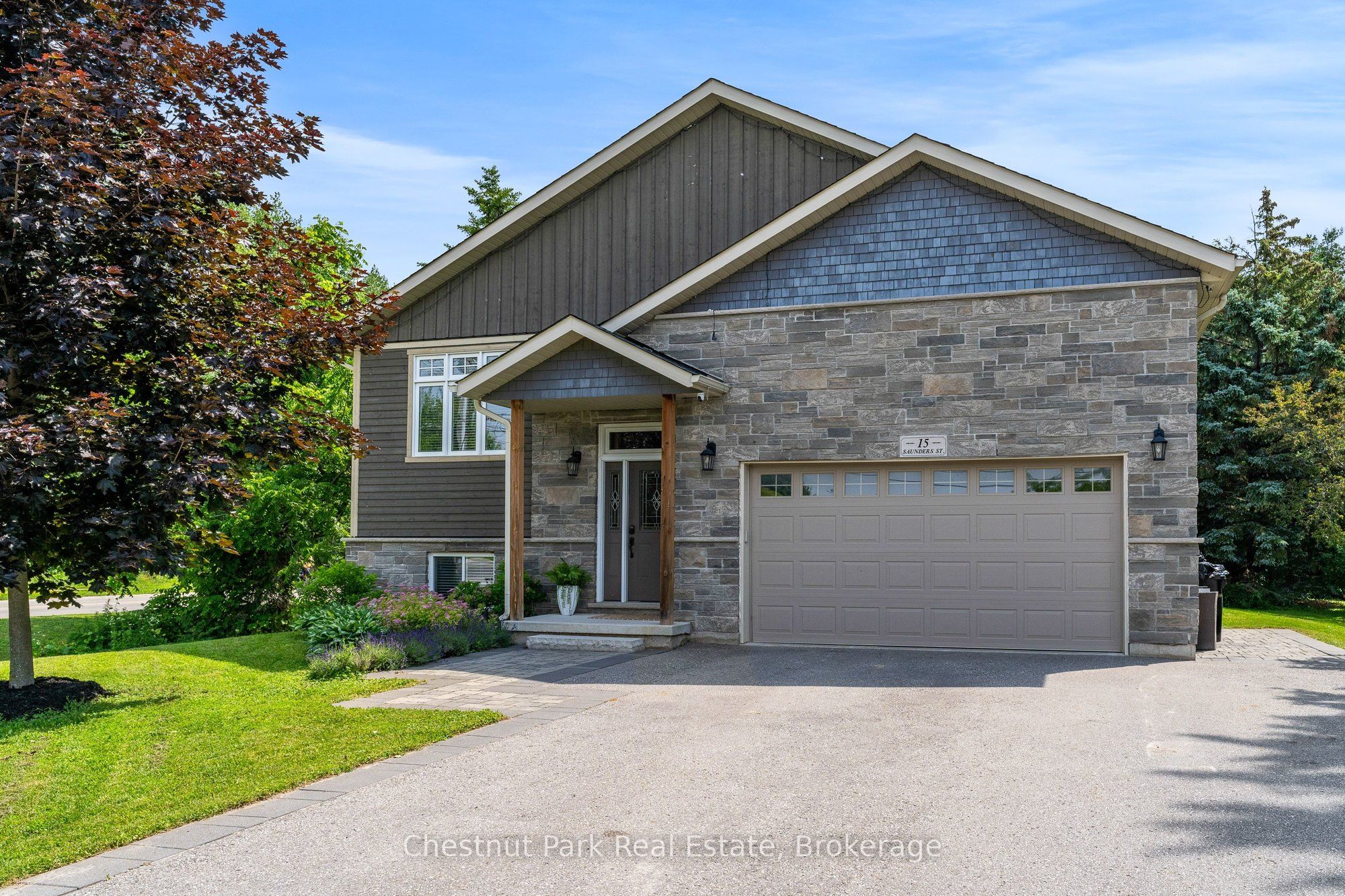 15 Saunders Street, Collingwood, ON L9Y 0G2