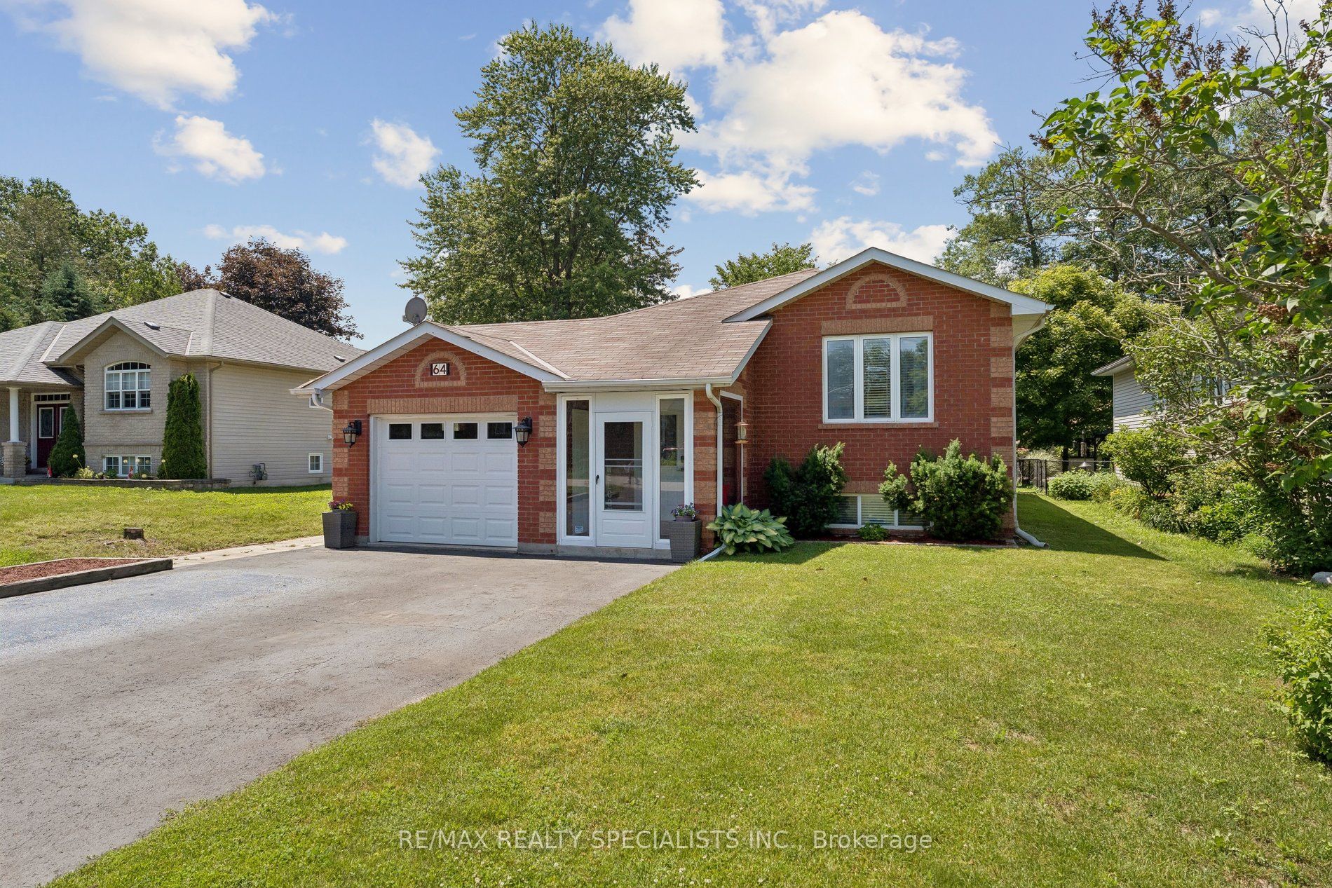 64 Smallman Drive, Wasaga Beach, ON L9Z 1L1 photo 2