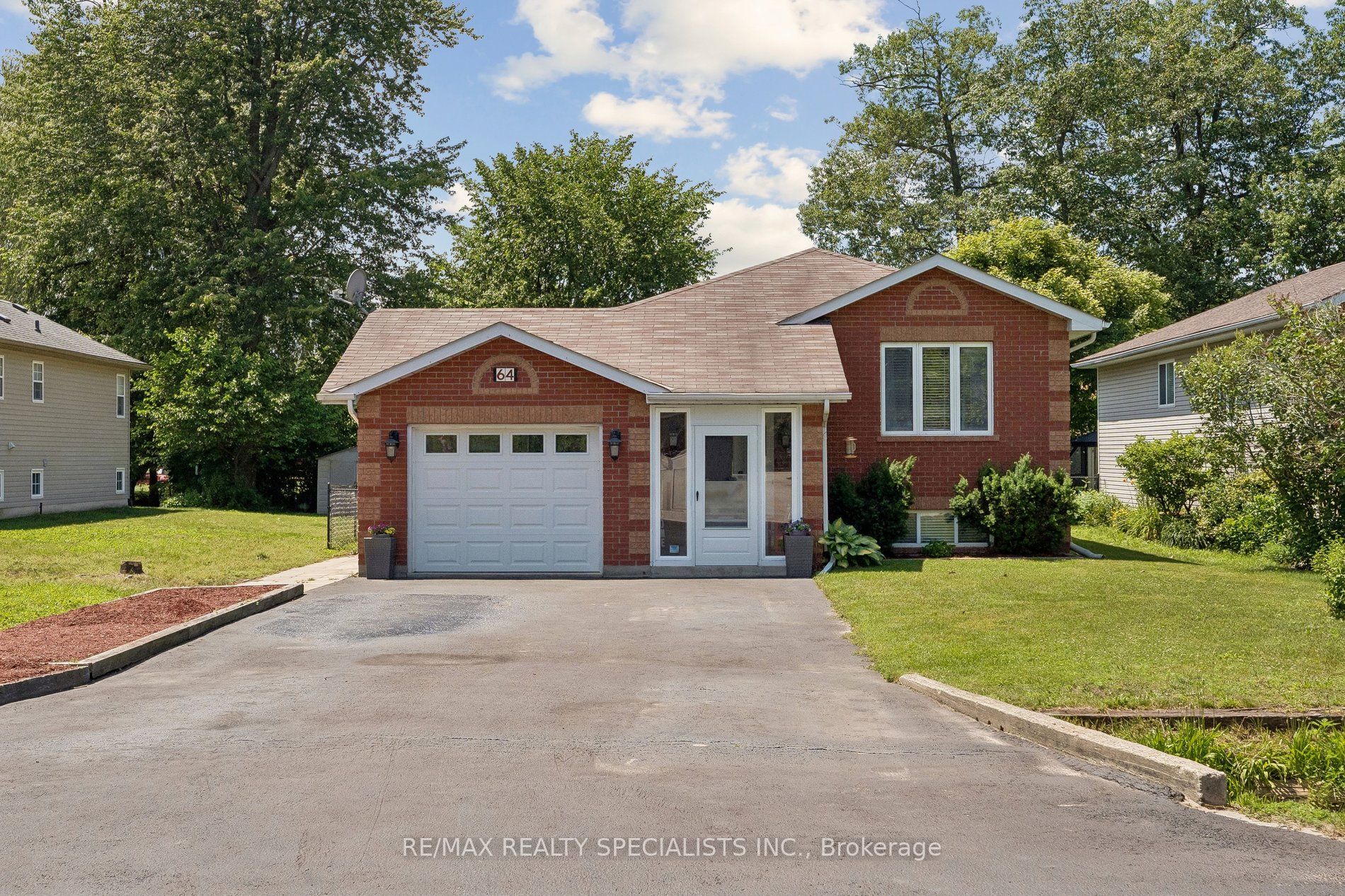 64 Smallman Drive, Wasaga Beach, ON L9Z 1L1 photo 3