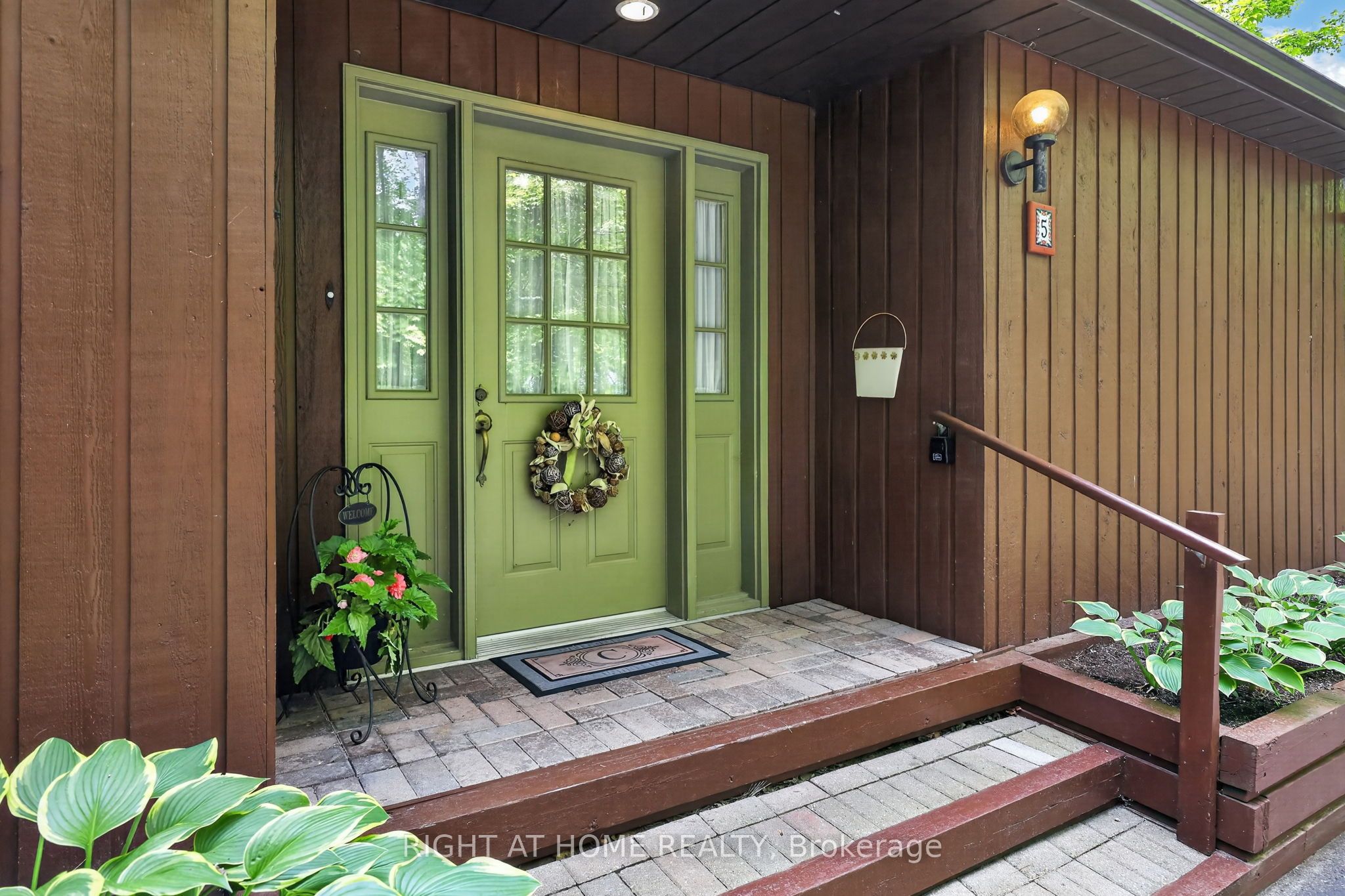 5 Pine Point, Oro-Medonte, ON L4M 4Y8 photo 3