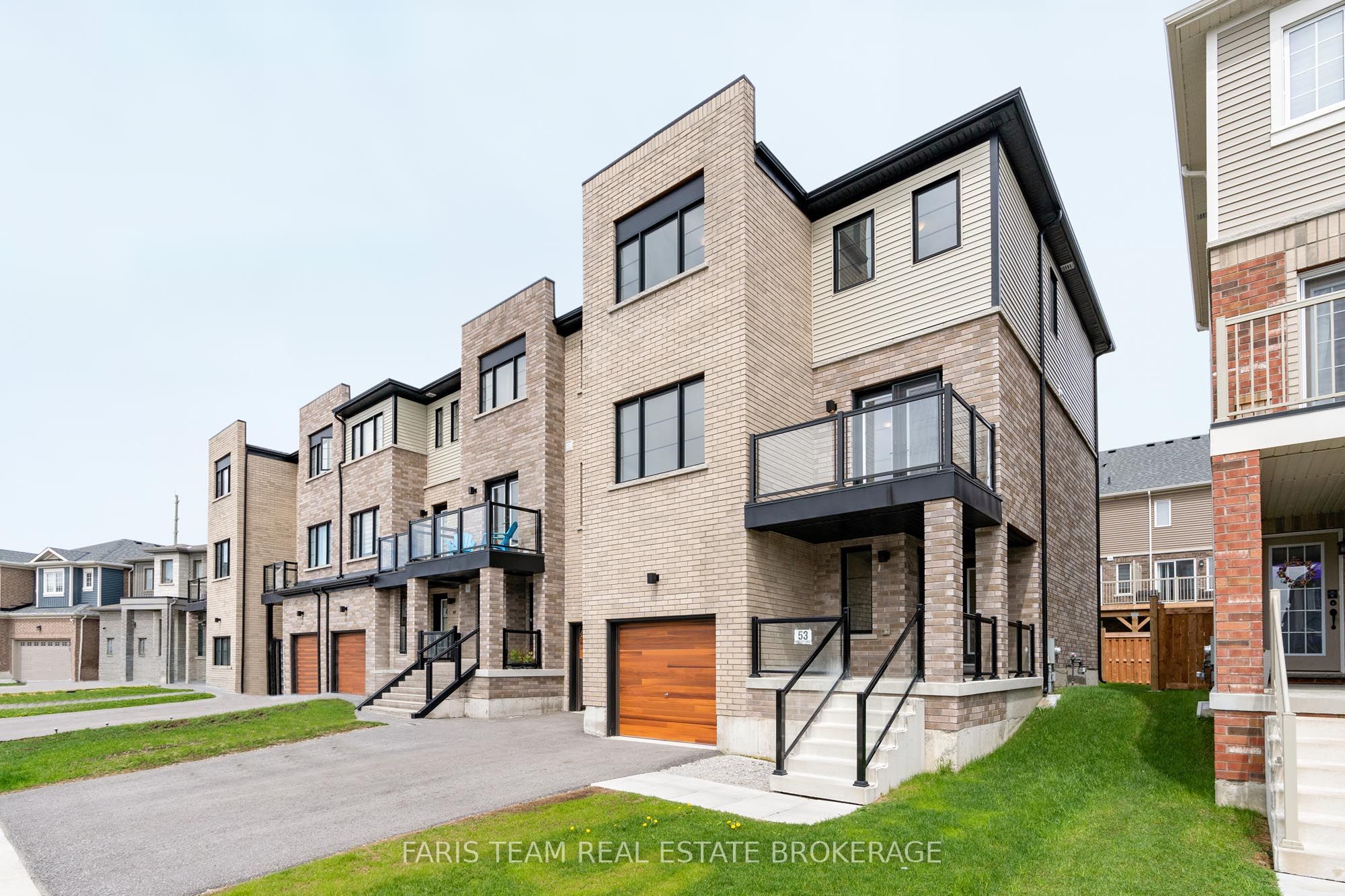 53 Harvest Crescent, Barrie, ON L9J 0T5 photo 3
