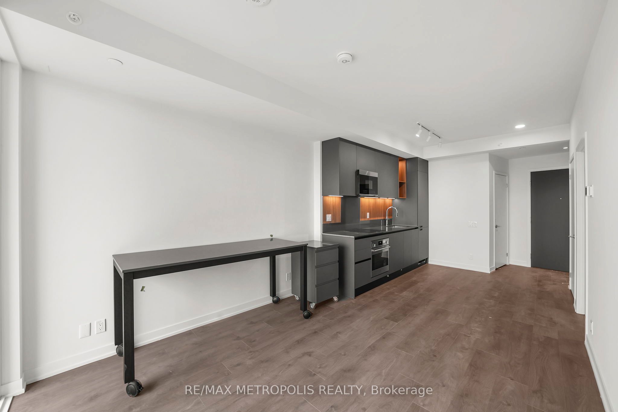 39 Mary Street 2503, Barrie, ON L4N 1S9 photo 4