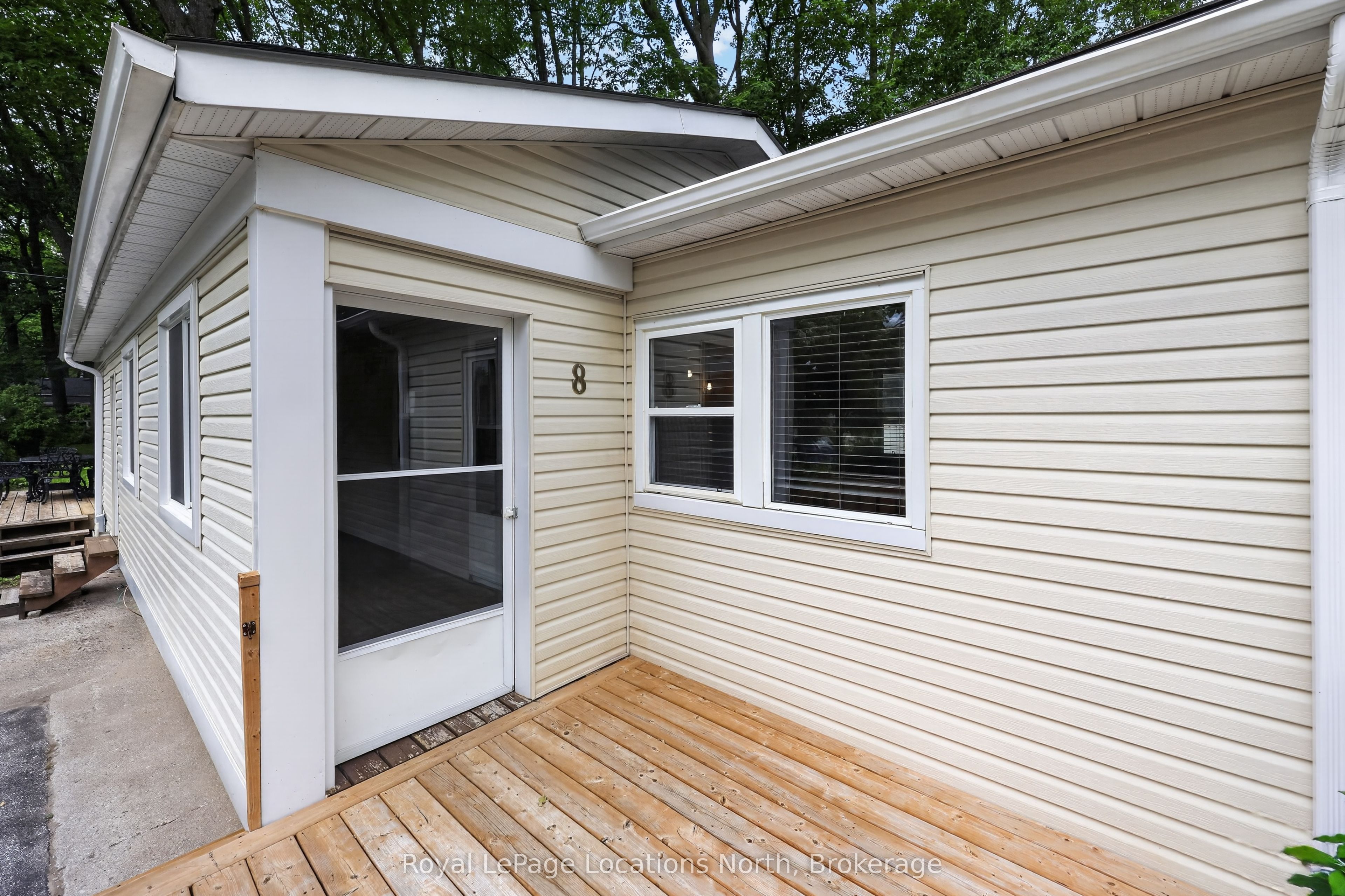 8 Shaw Street, Wasaga Beach, ON L9Z 1K2 photo 5