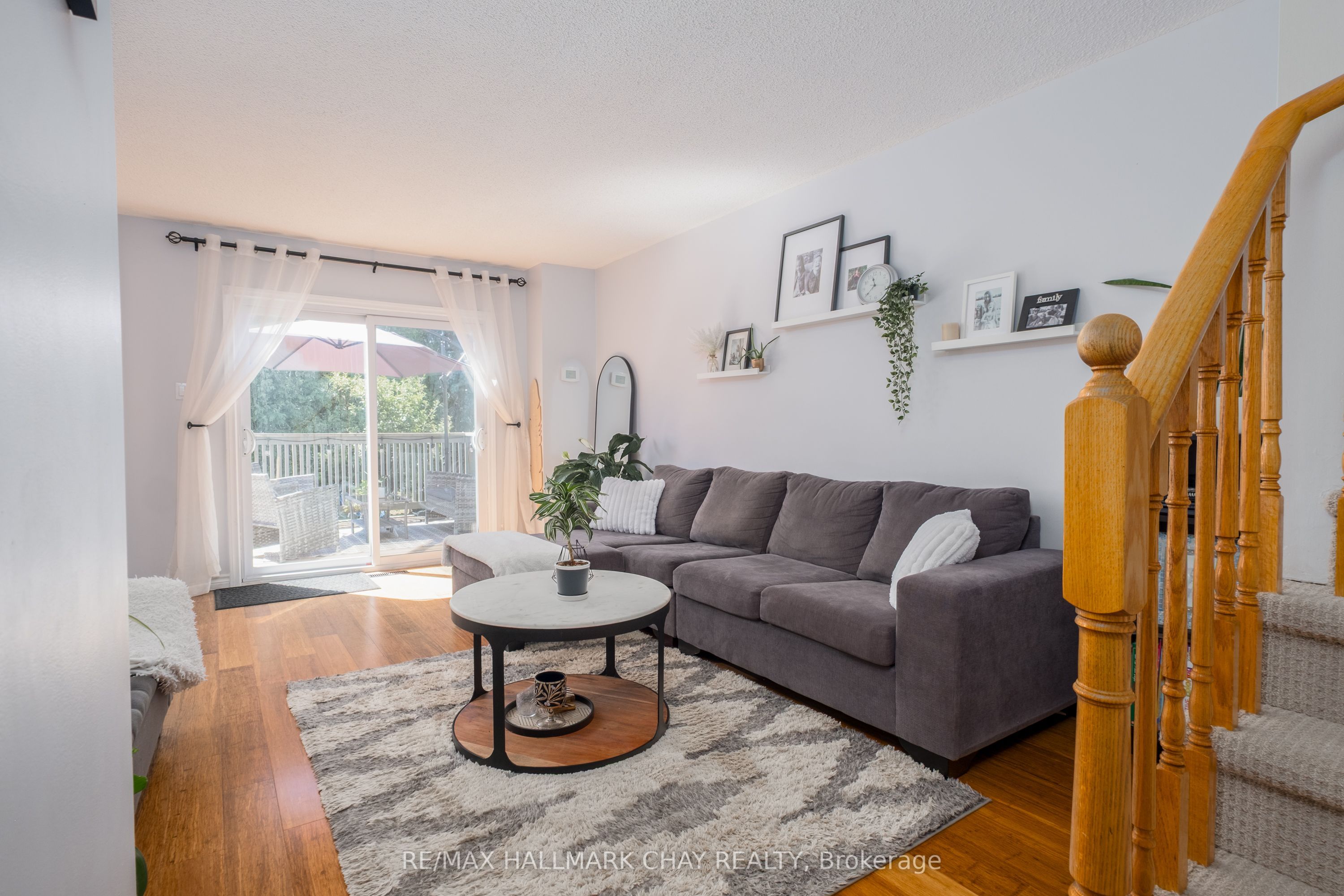 54 Wallace Drive, Barrie, ON L4N 7E1 photo 5