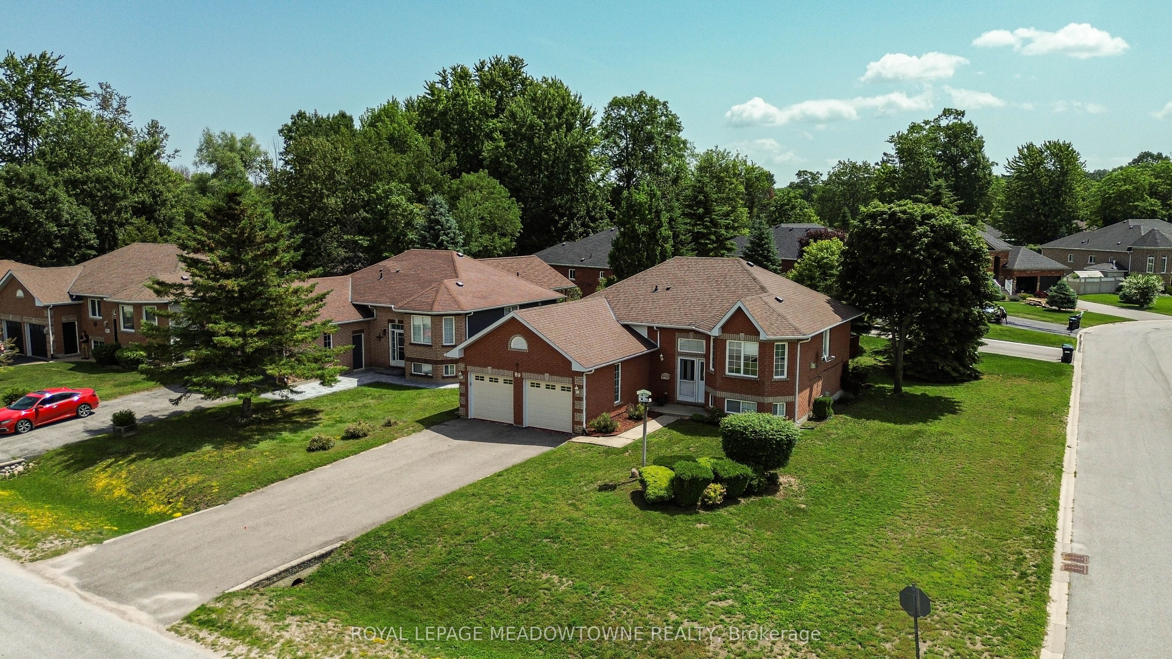 89 Royal Beech Drive, Wasaga Beach, ON L9Z 1H5 photo 3