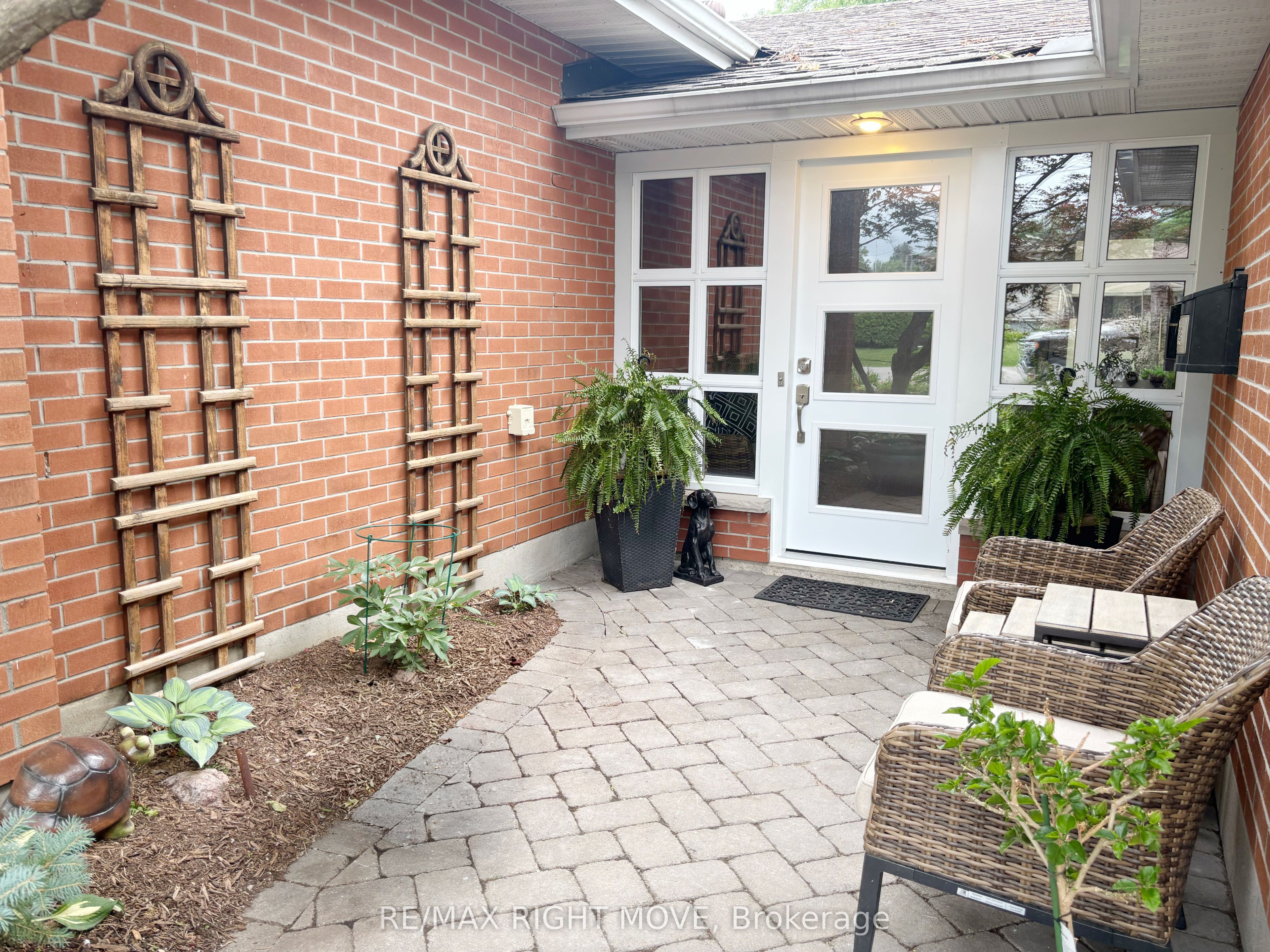434 Highland Avenue, Orillia, ON L3V 4E7 photo 5