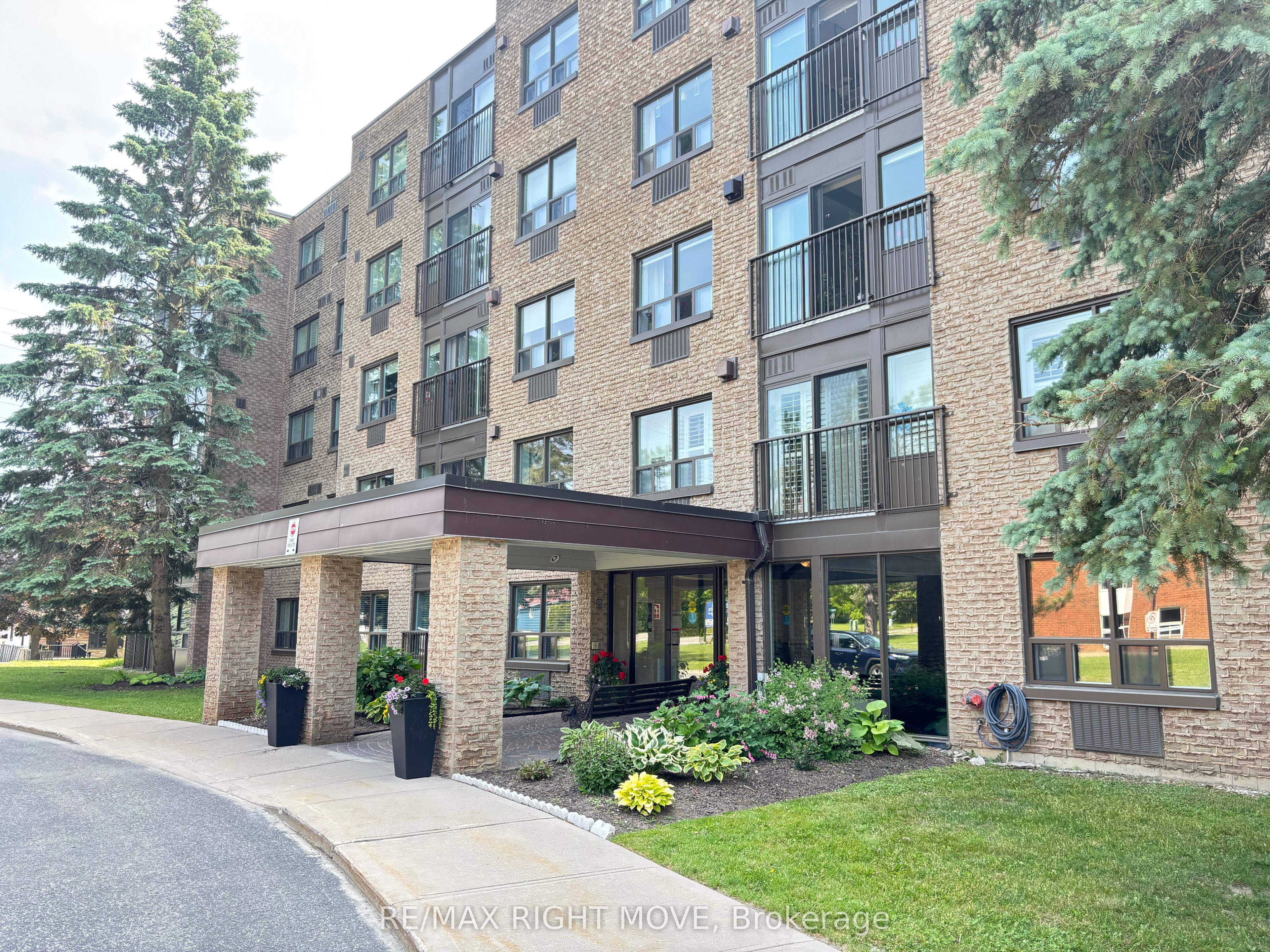 54 Fittons Road W 202, Orillia, ON L3V 3T9 photo 5