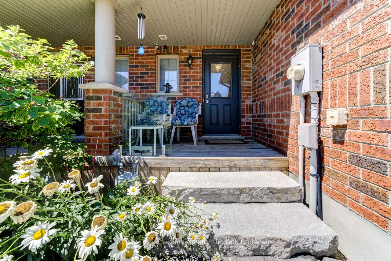 60 Barr Street, Collingwood, ON L9Y 0E6 photo 2