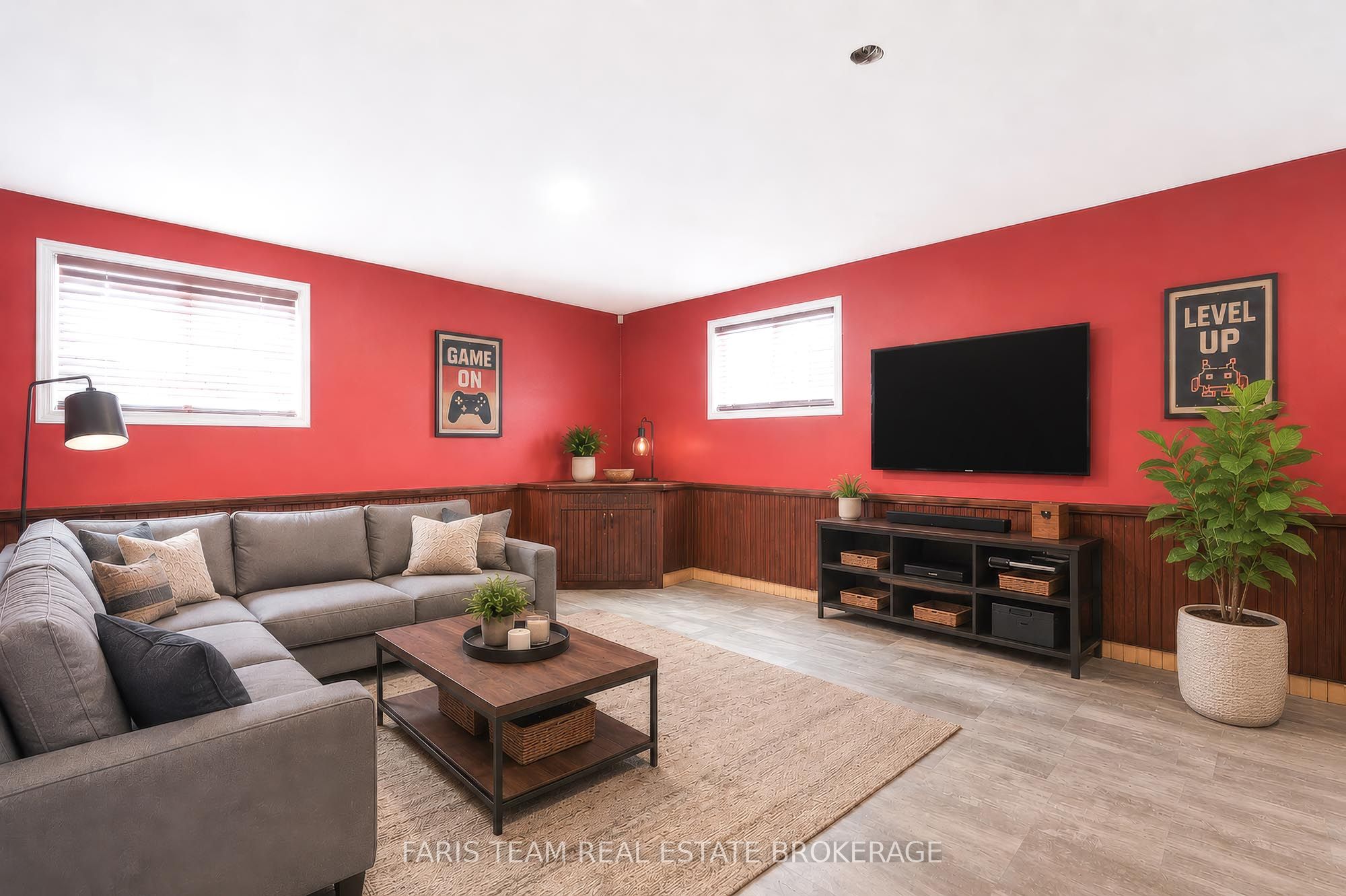 1008 Rainbow Valley Road W, Springwater, ON L0L 2K0 photo 5