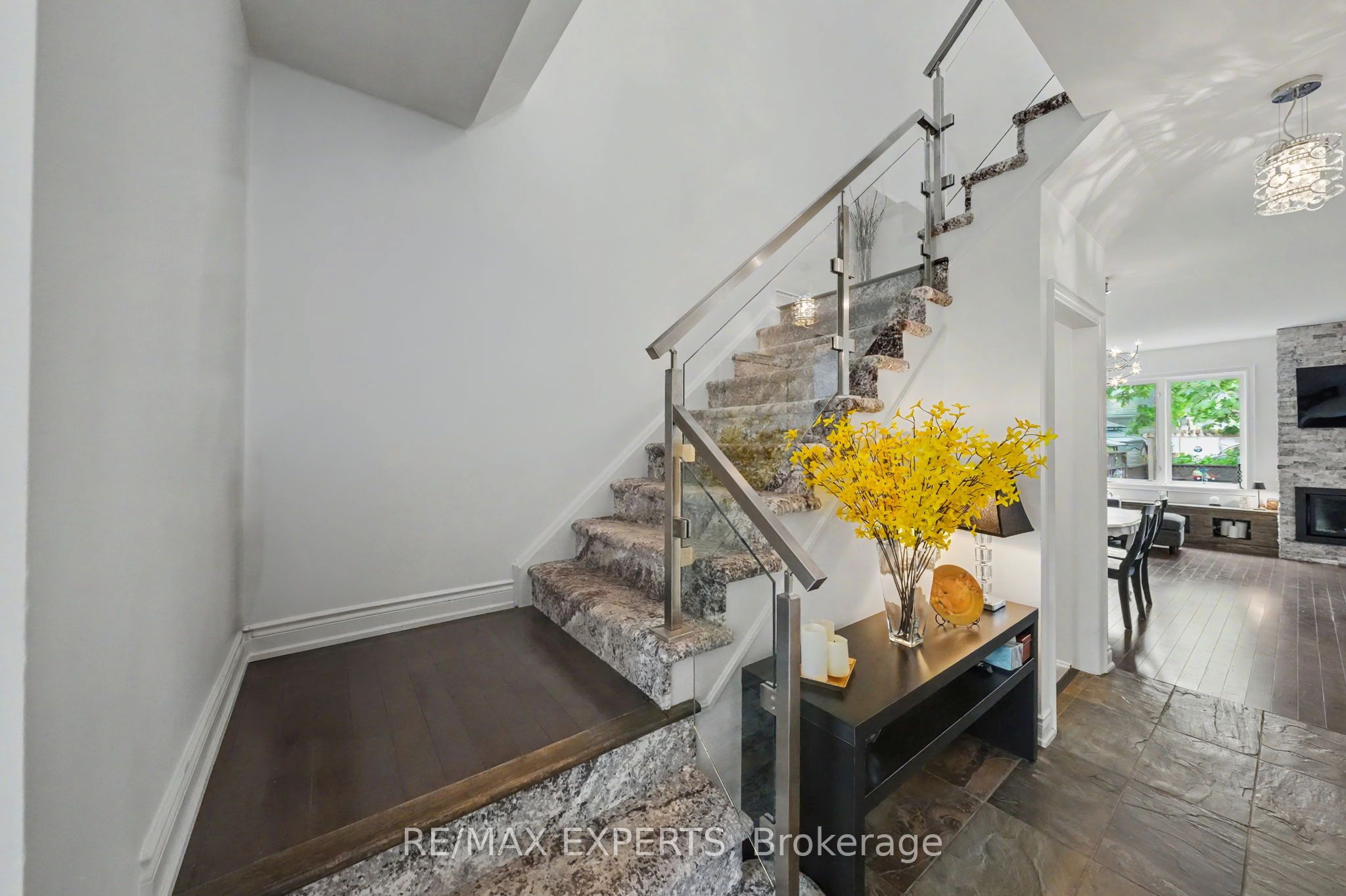 58 Savannah Crescent, Wasaga Beach, ON L9Z 0E7 photo 5